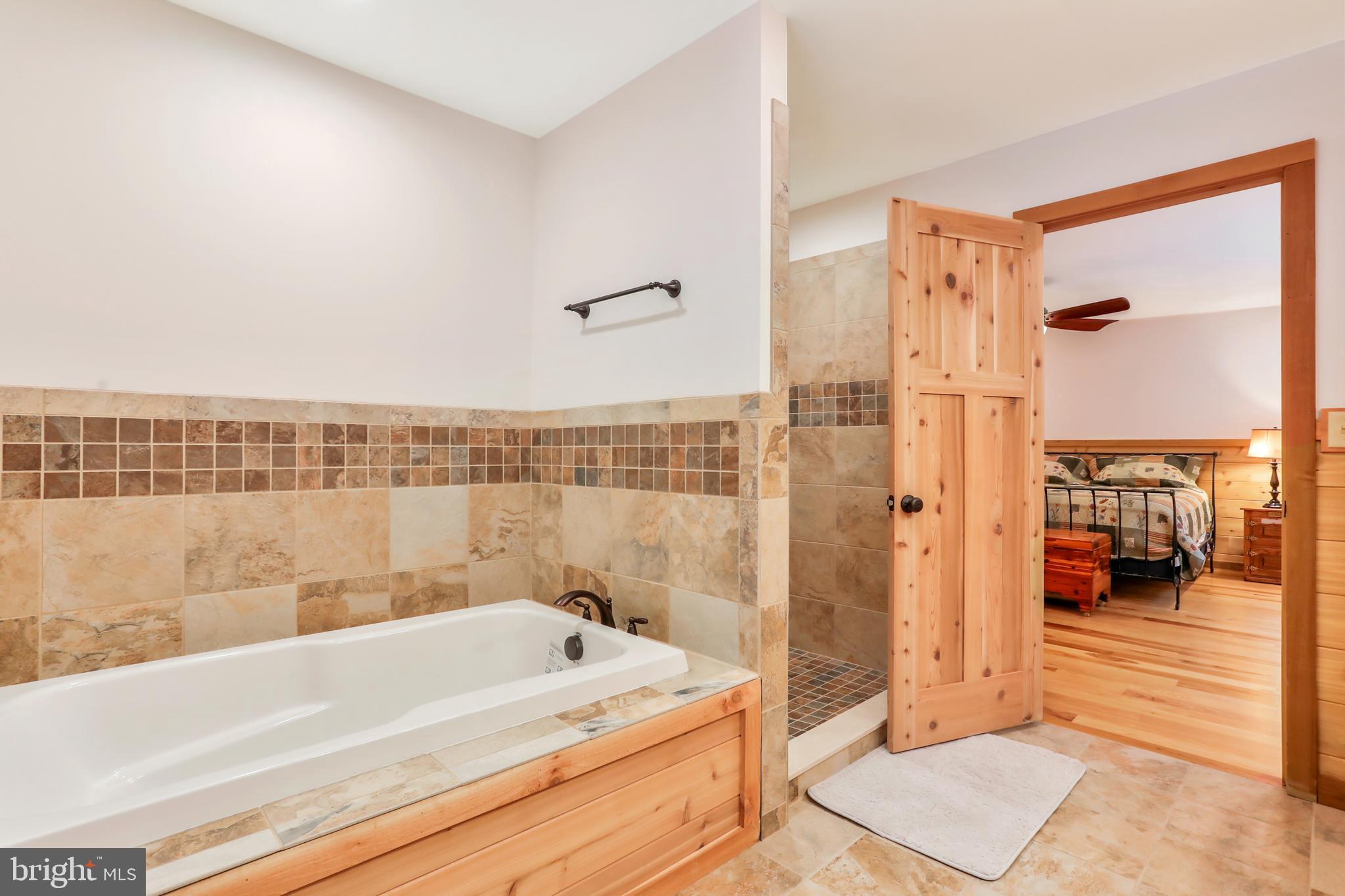 COOLFONT MOUNTAINSIDE - Residential