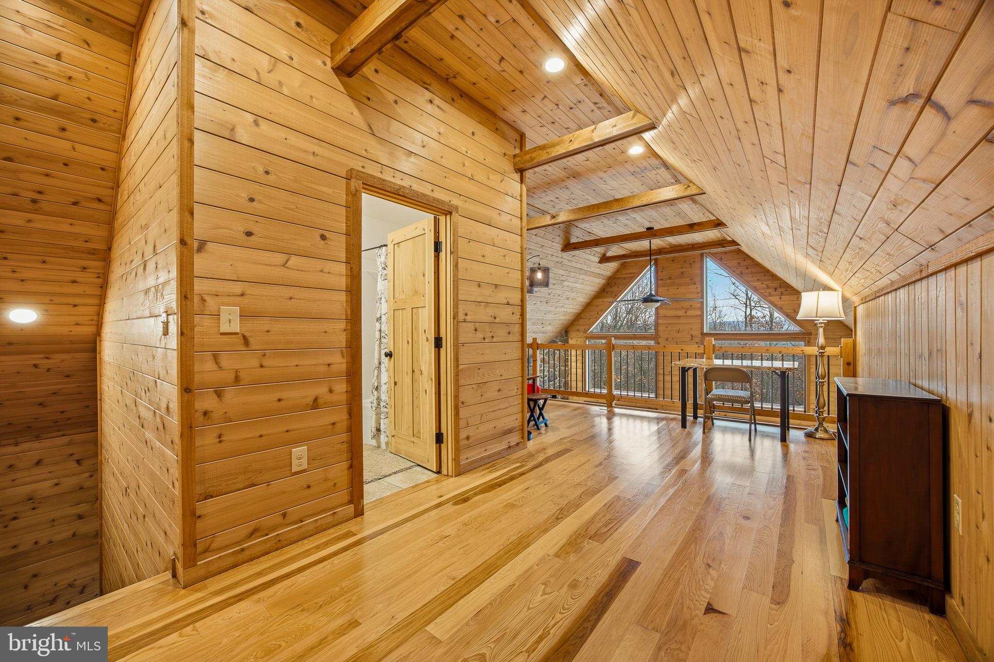 COOLFONT MOUNTAINSIDE - Residential