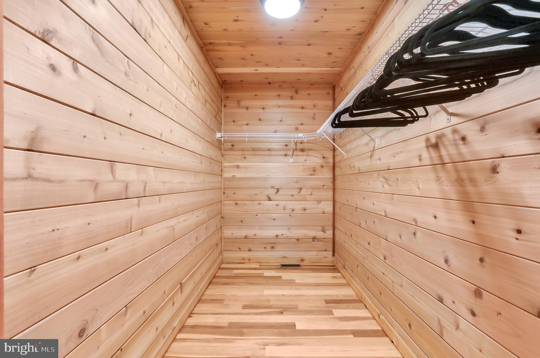 COOLFONT MOUNTAINSIDE - Residential