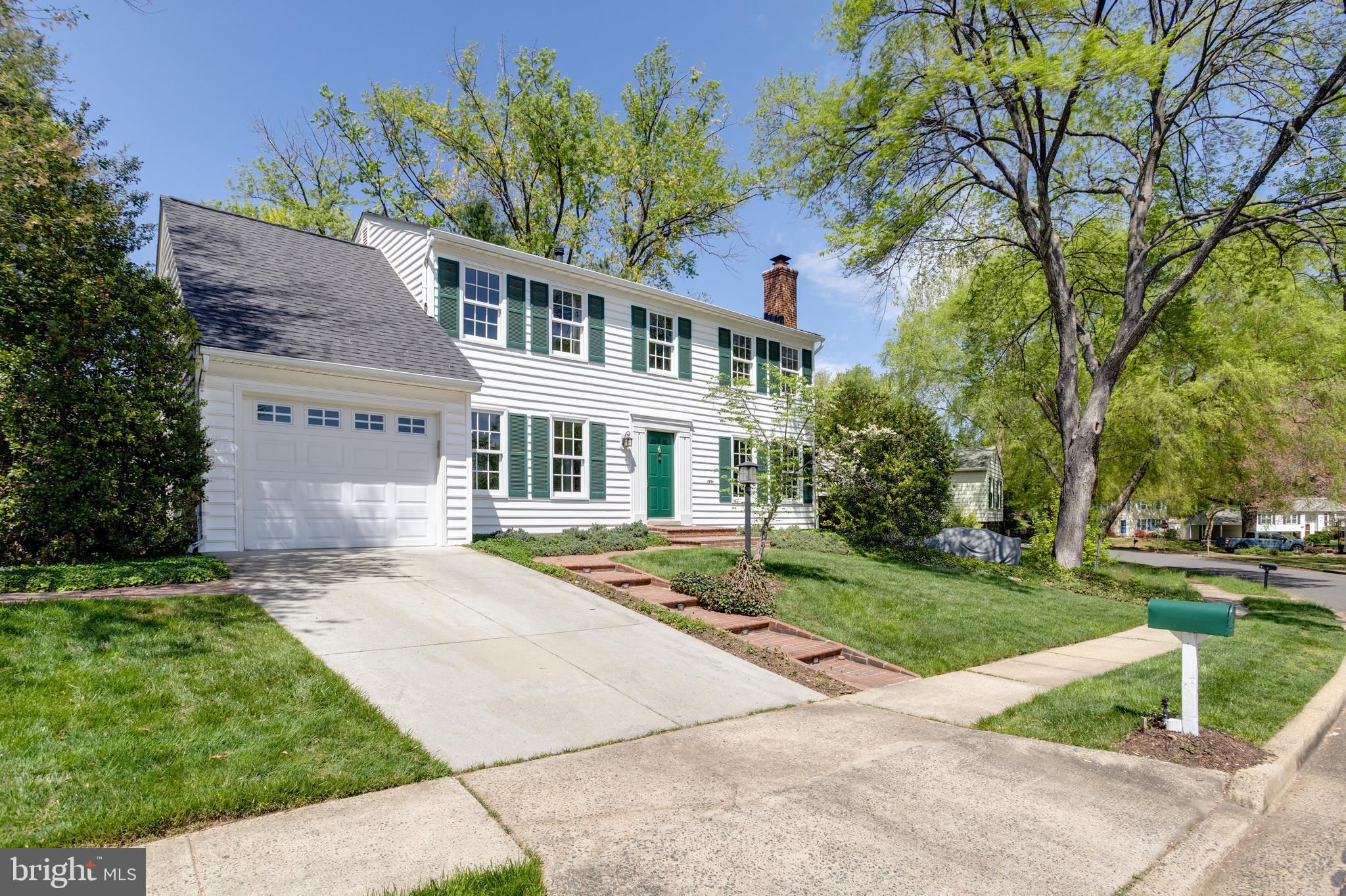 LAKE BRADDOCK - Residential