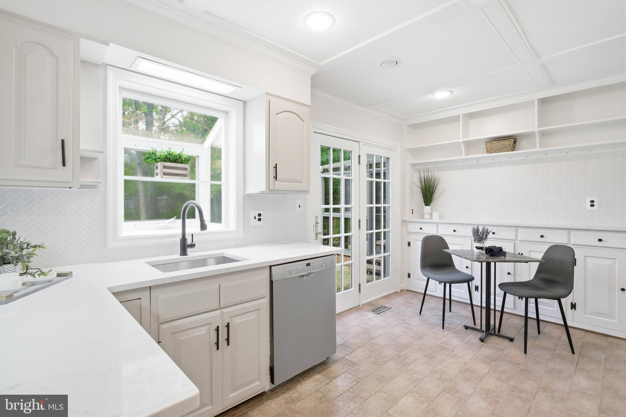 LAKE BRADDOCK - Residential