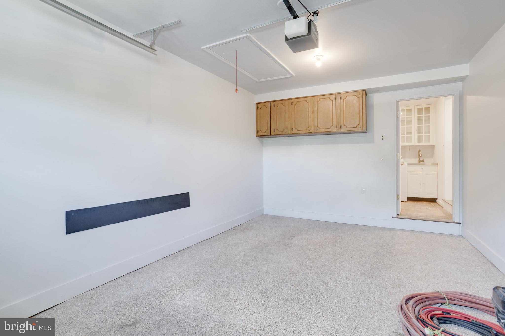 LAKE BRADDOCK - Residential