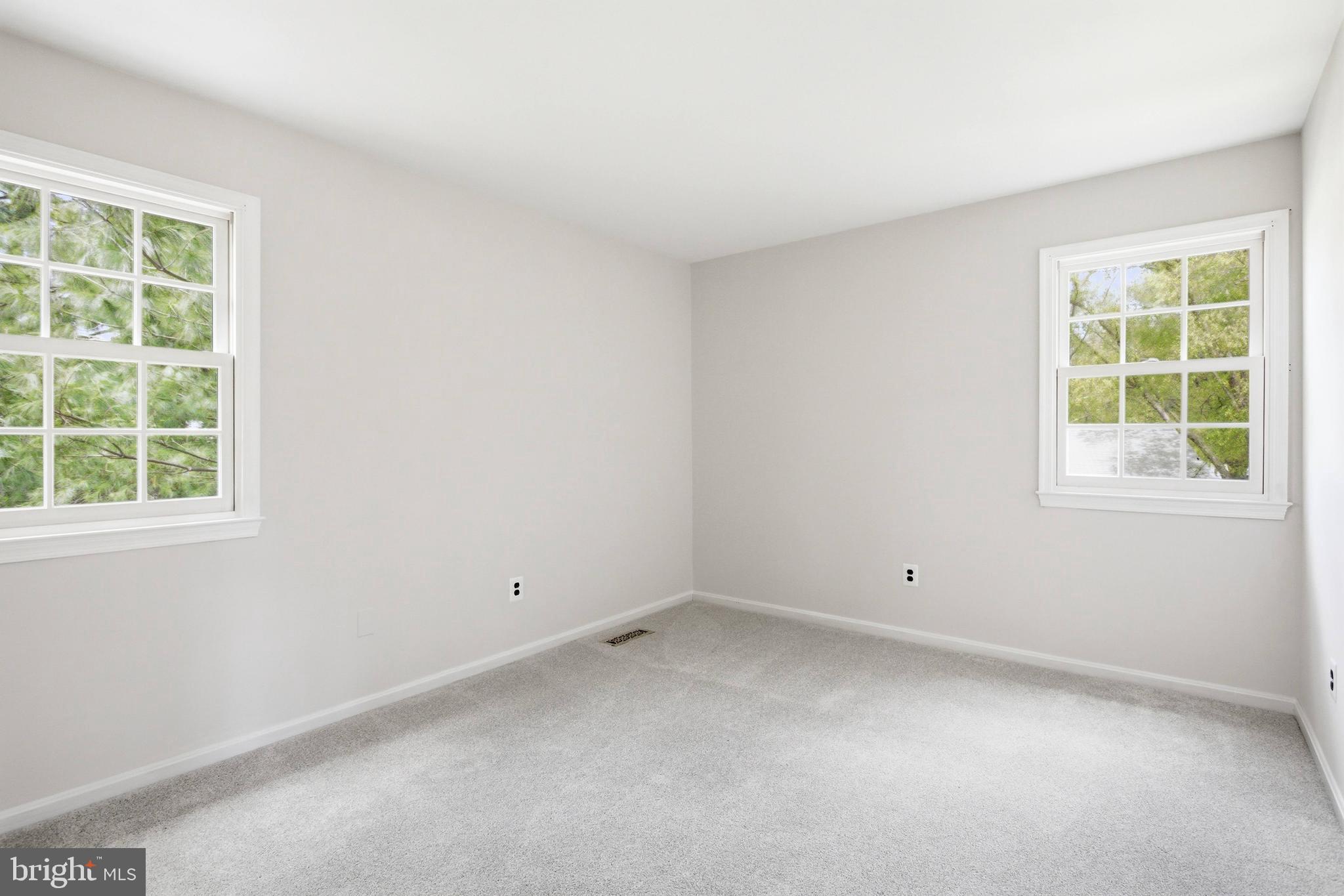 LAKE BRADDOCK - Residential