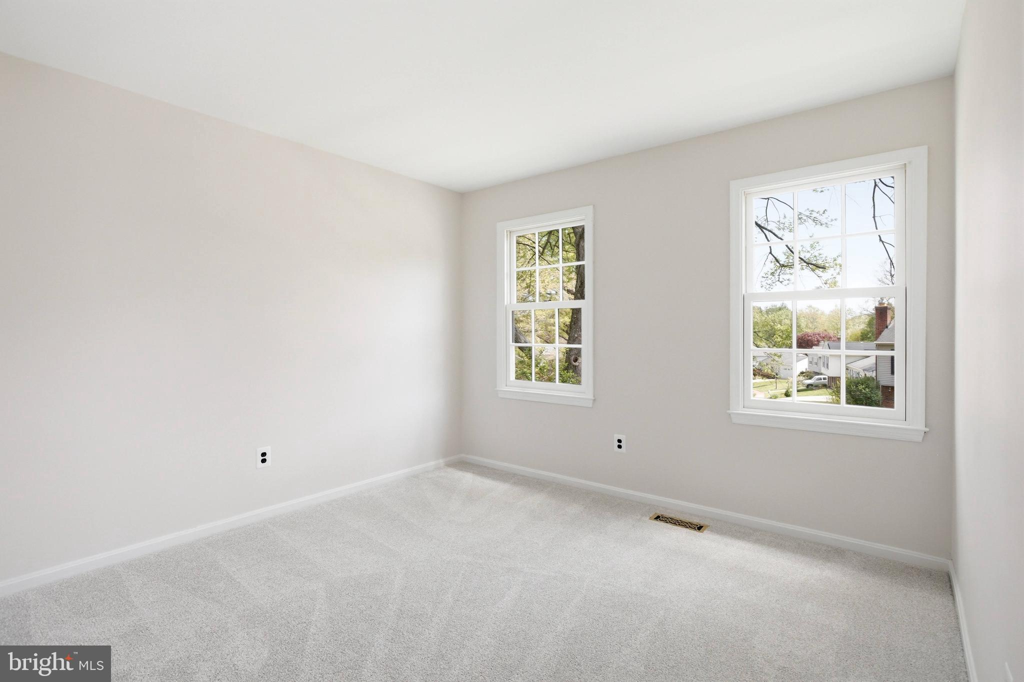 LAKE BRADDOCK - Residential