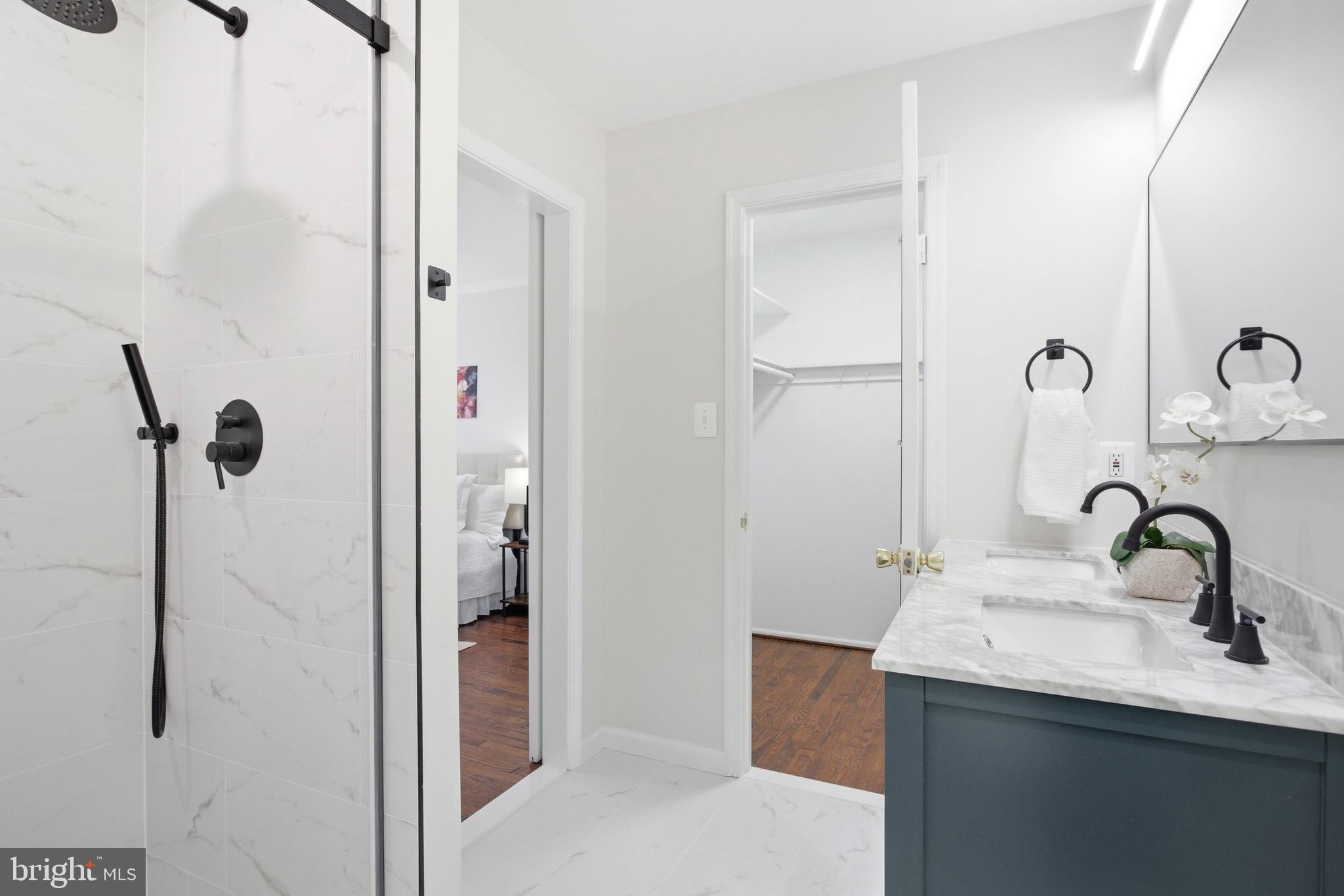 LAKE BRADDOCK - Residential