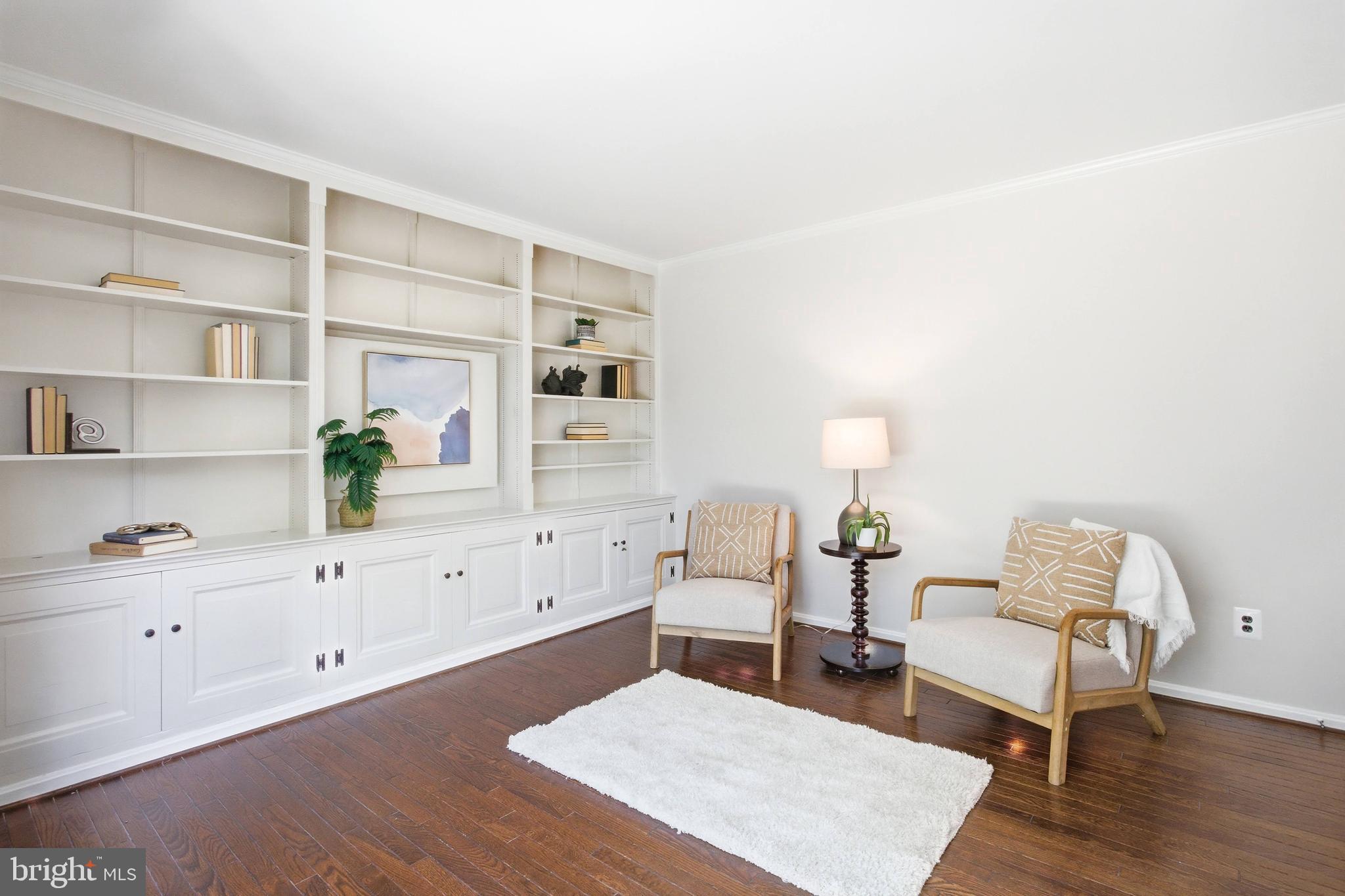 LAKE BRADDOCK - Residential