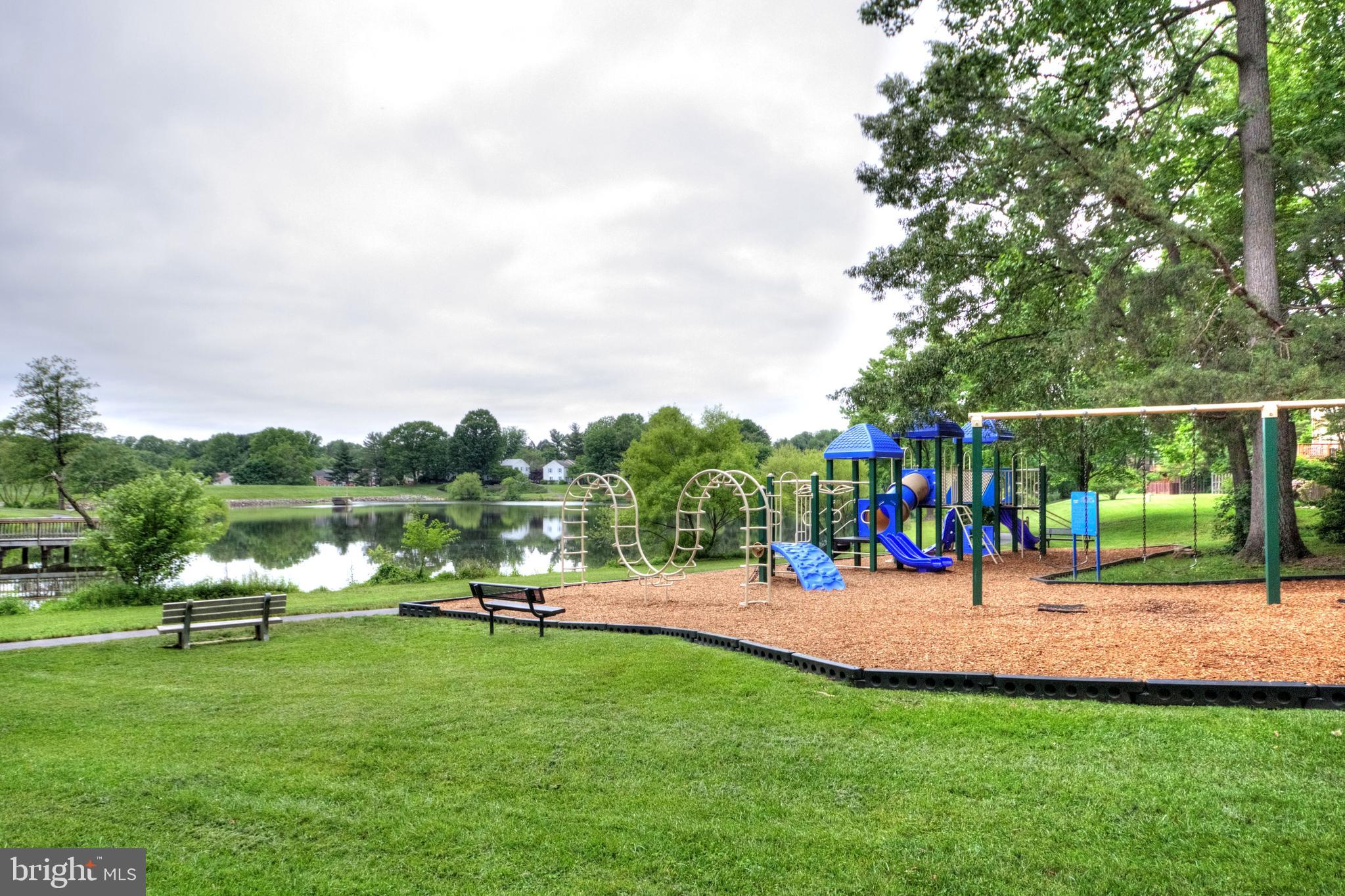 LAKE BRADDOCK - Residential