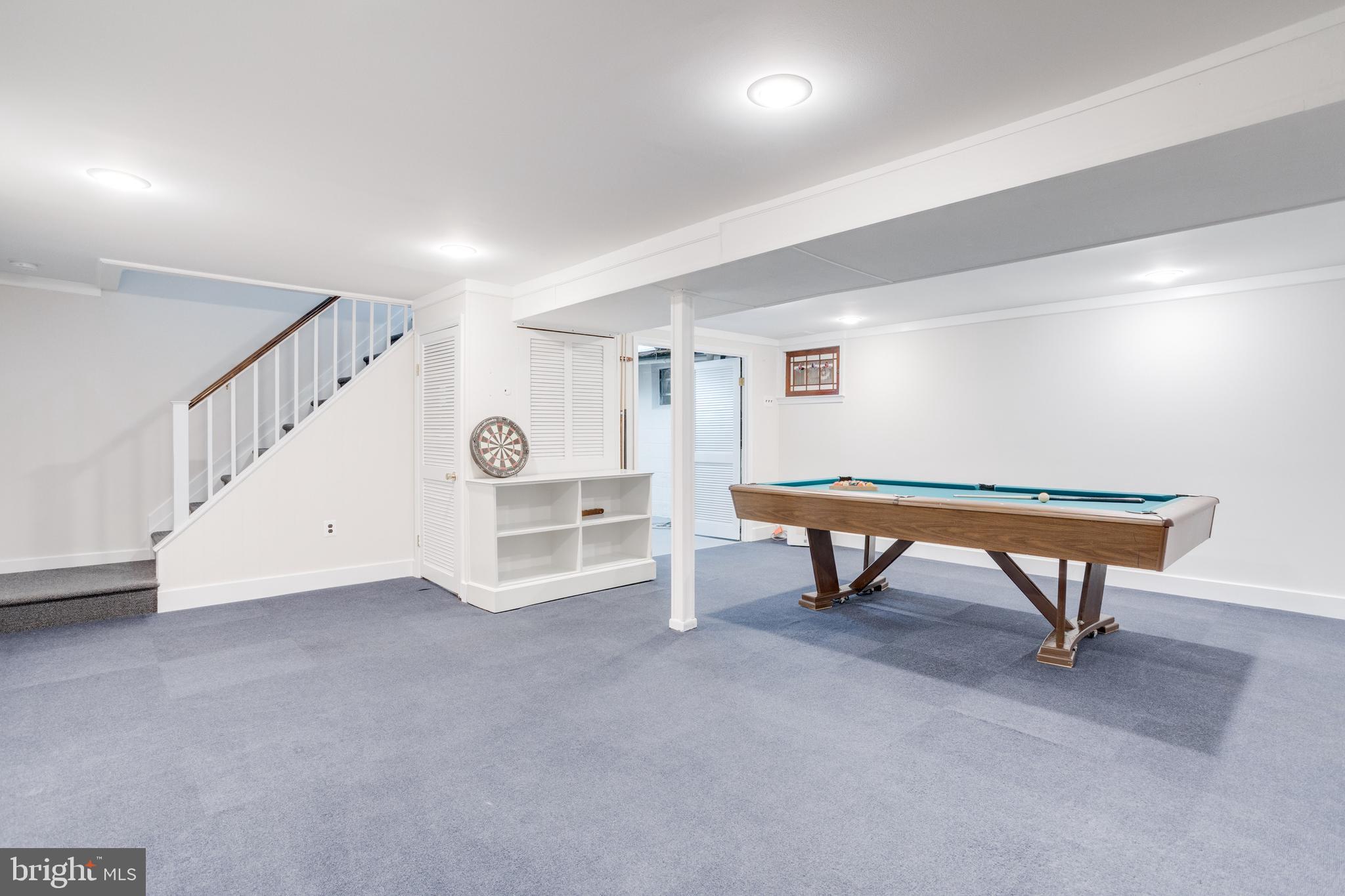 LAKE BRADDOCK - Residential