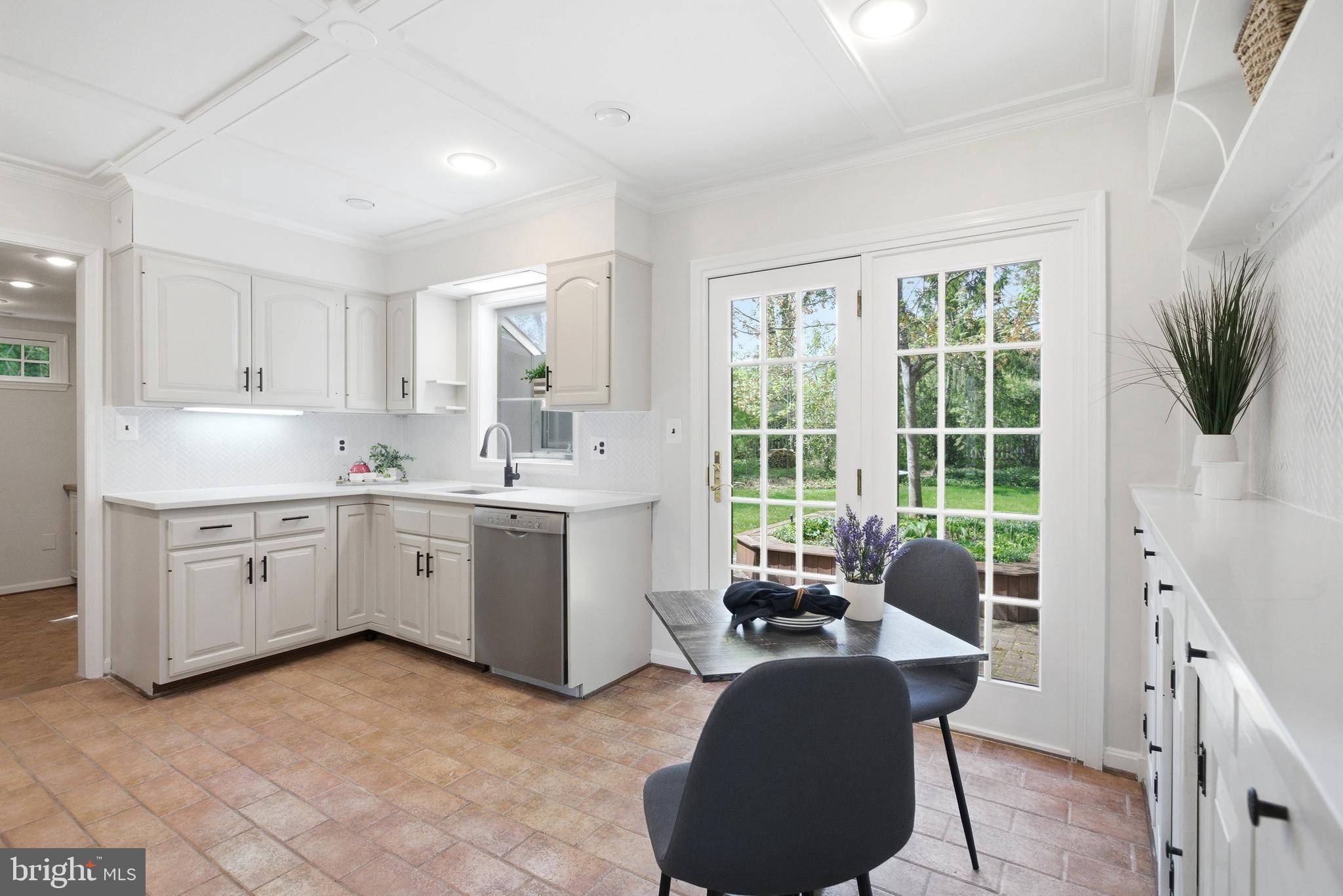 LAKE BRADDOCK - Residential