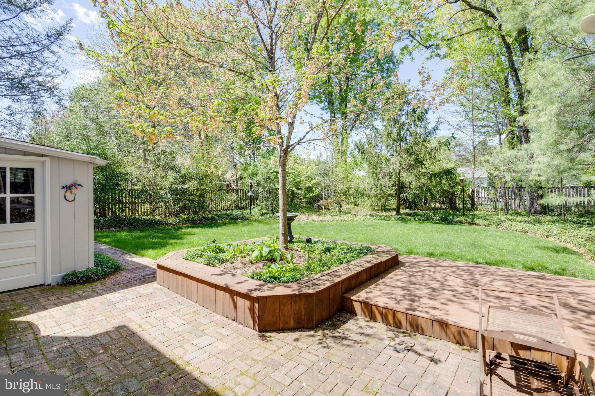 LAKE BRADDOCK - Residential