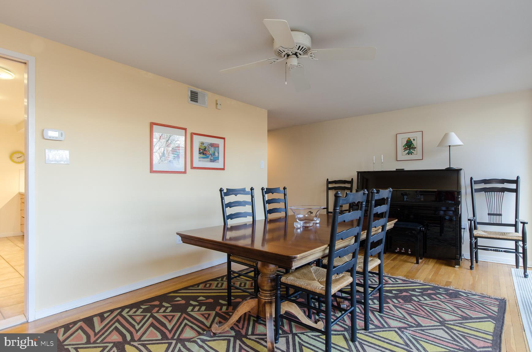 SOCIETY HILL - Residential