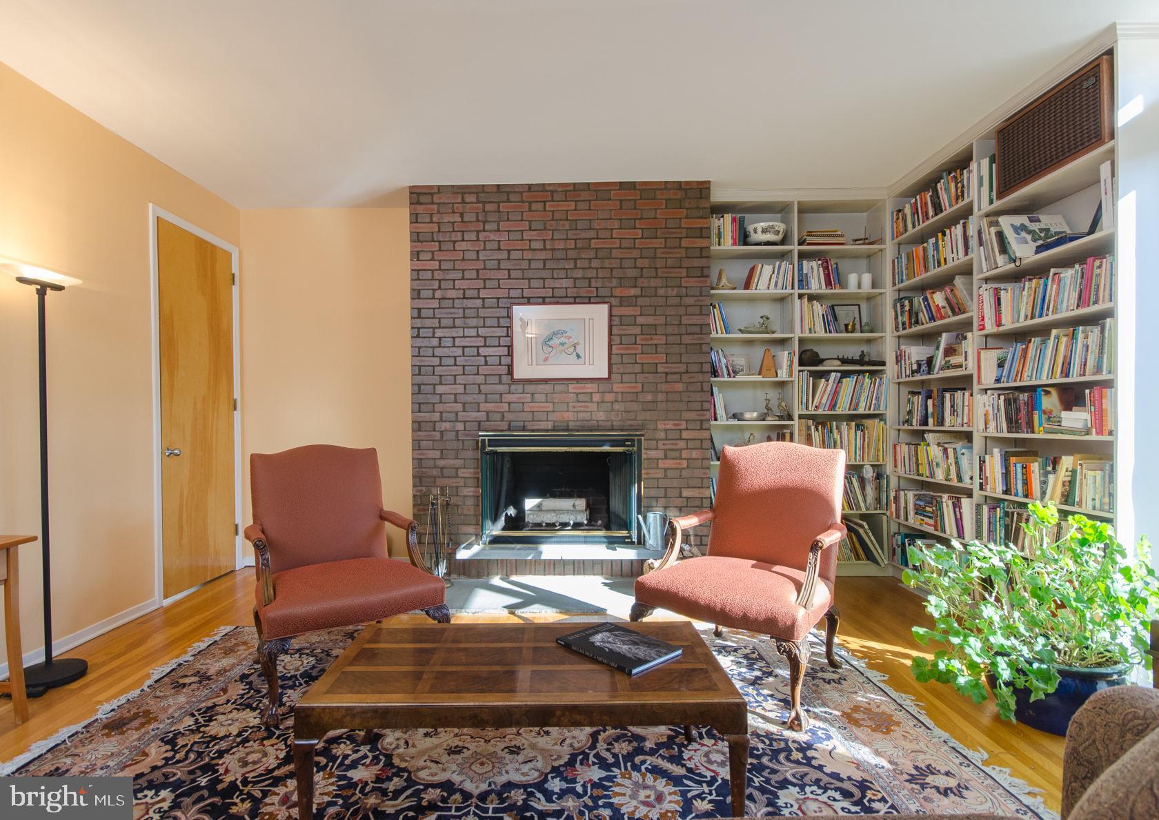 SOCIETY HILL - Residential