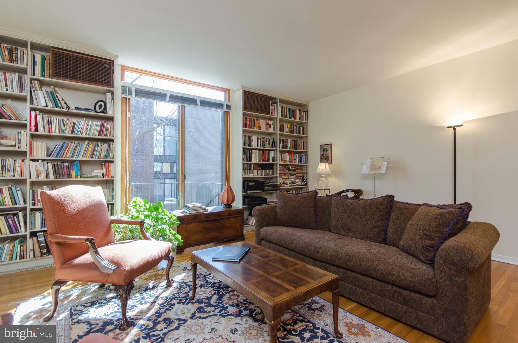 SOCIETY HILL - Residential