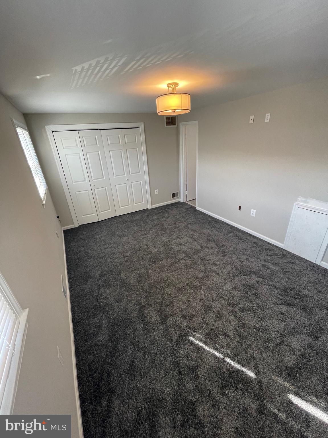 PINEWOOD HILL - Residential Lease