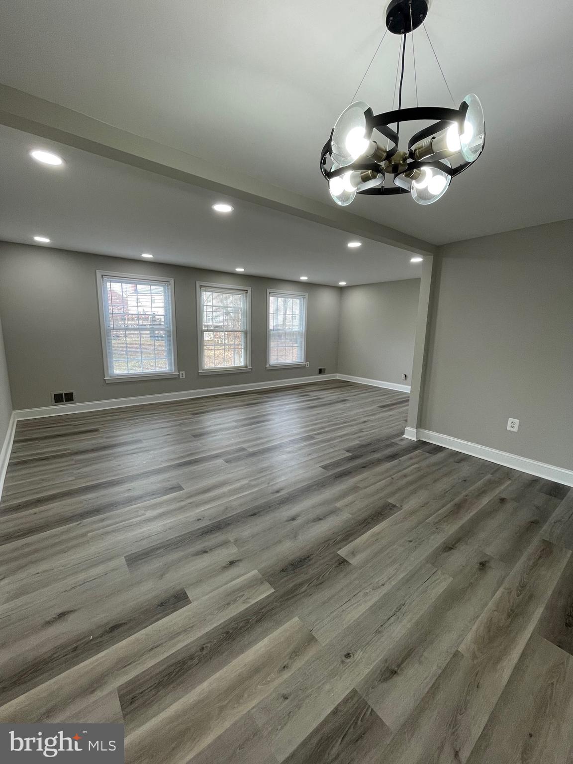 PINEWOOD HILL - Residential Lease