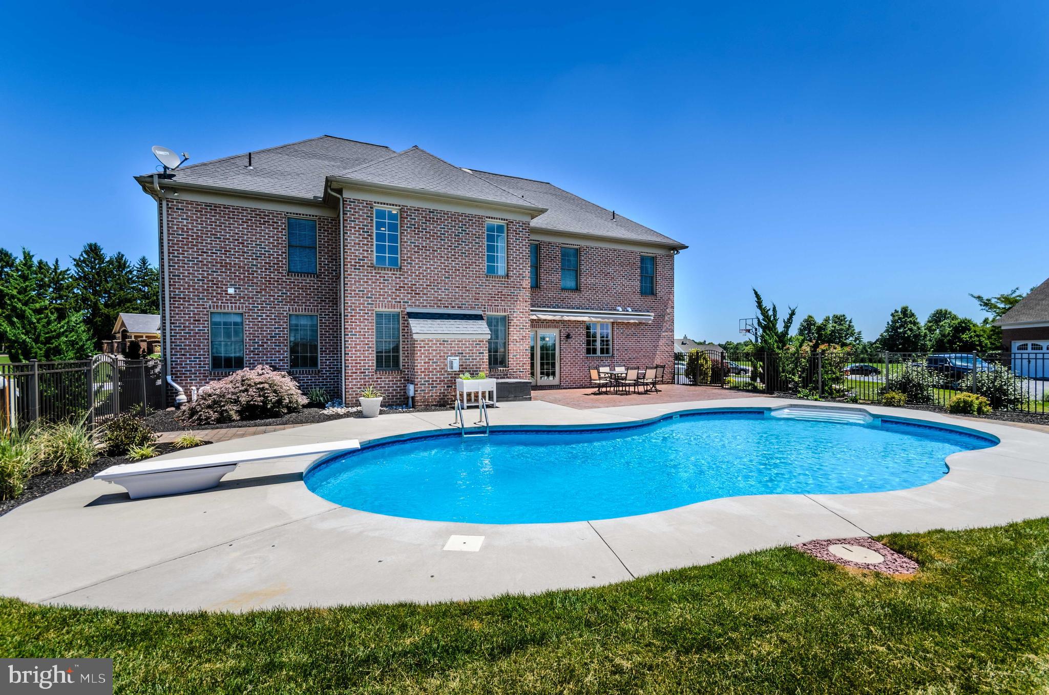 BRITTANY II - Residential