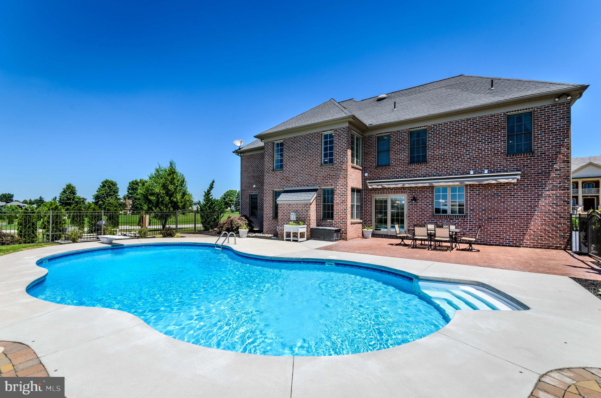 BRITTANY II - Residential