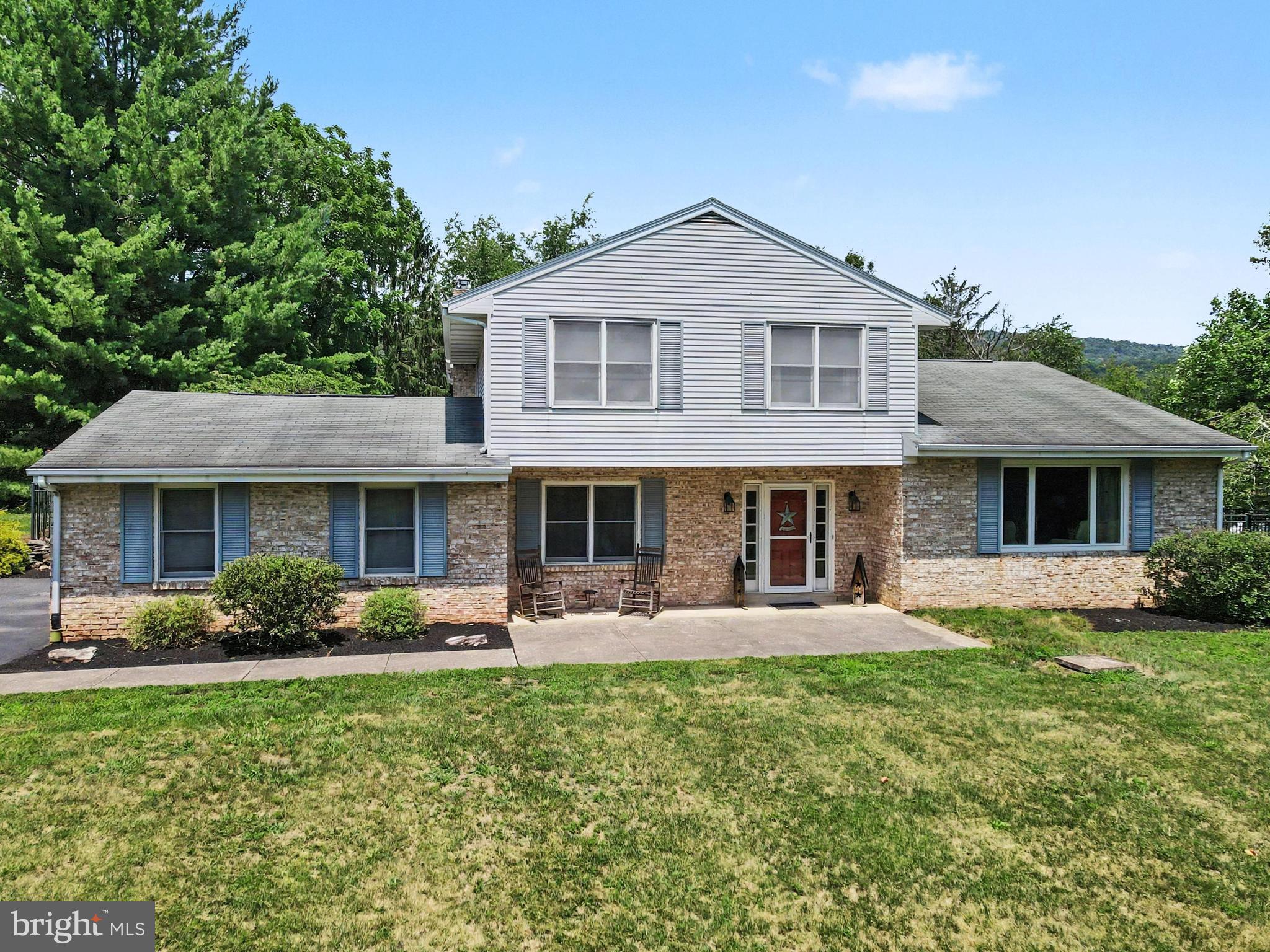 2525 VALLEY ROAD