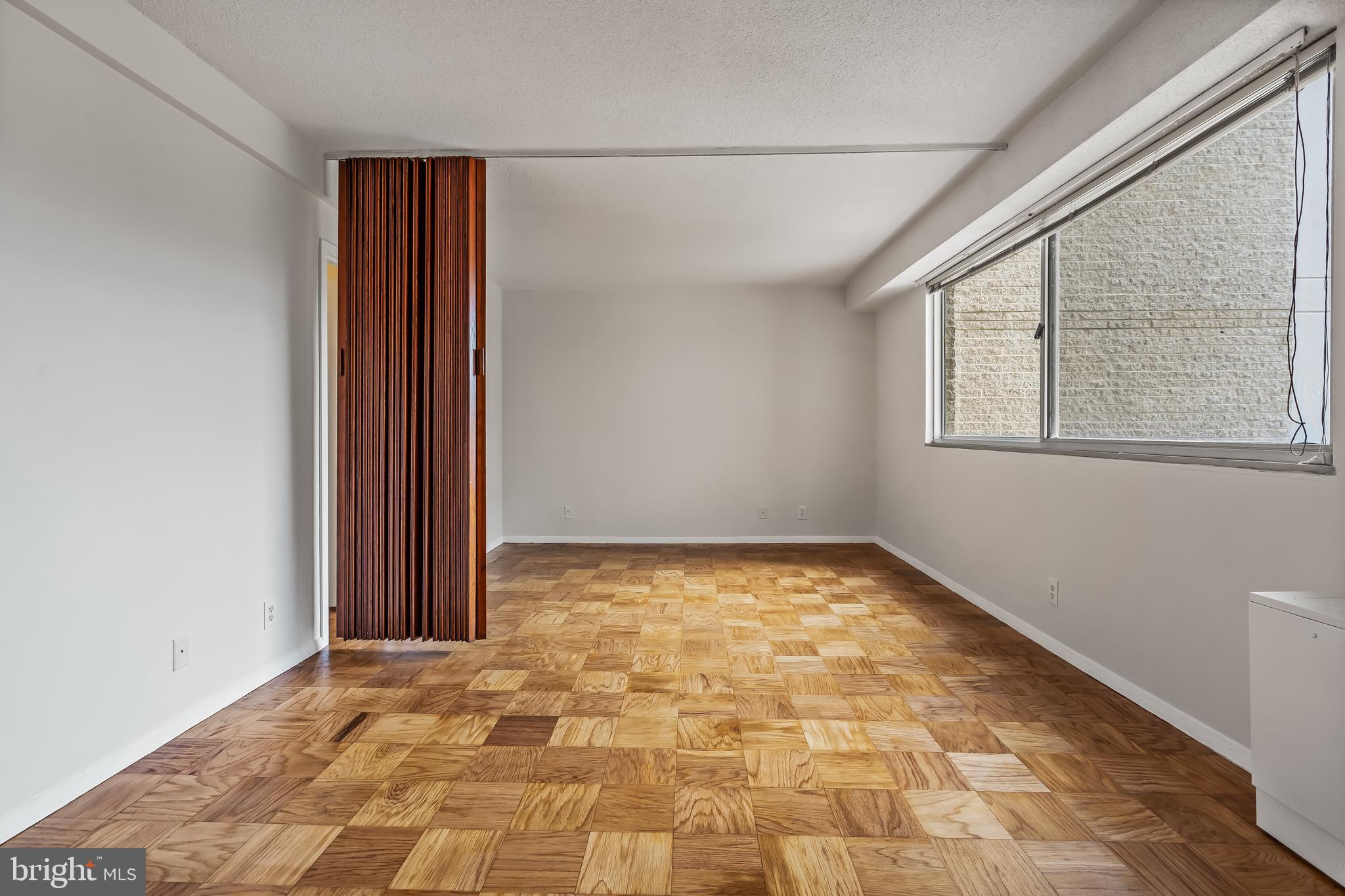 FRIENDSHIP HEIGHTS - Residential Lease