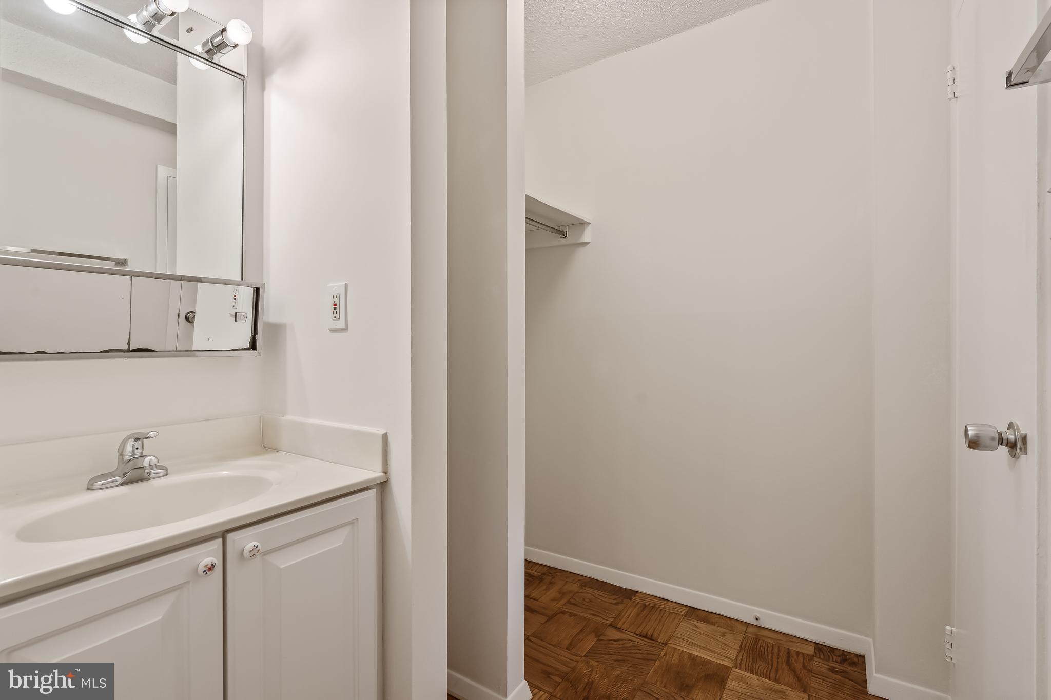 FRIENDSHIP HEIGHTS - Residential Lease