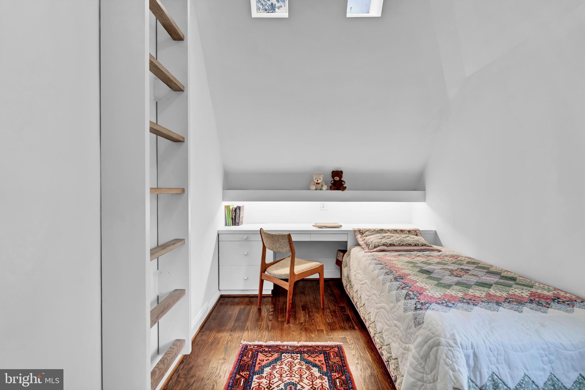 BRADLEY WOODS - Residential