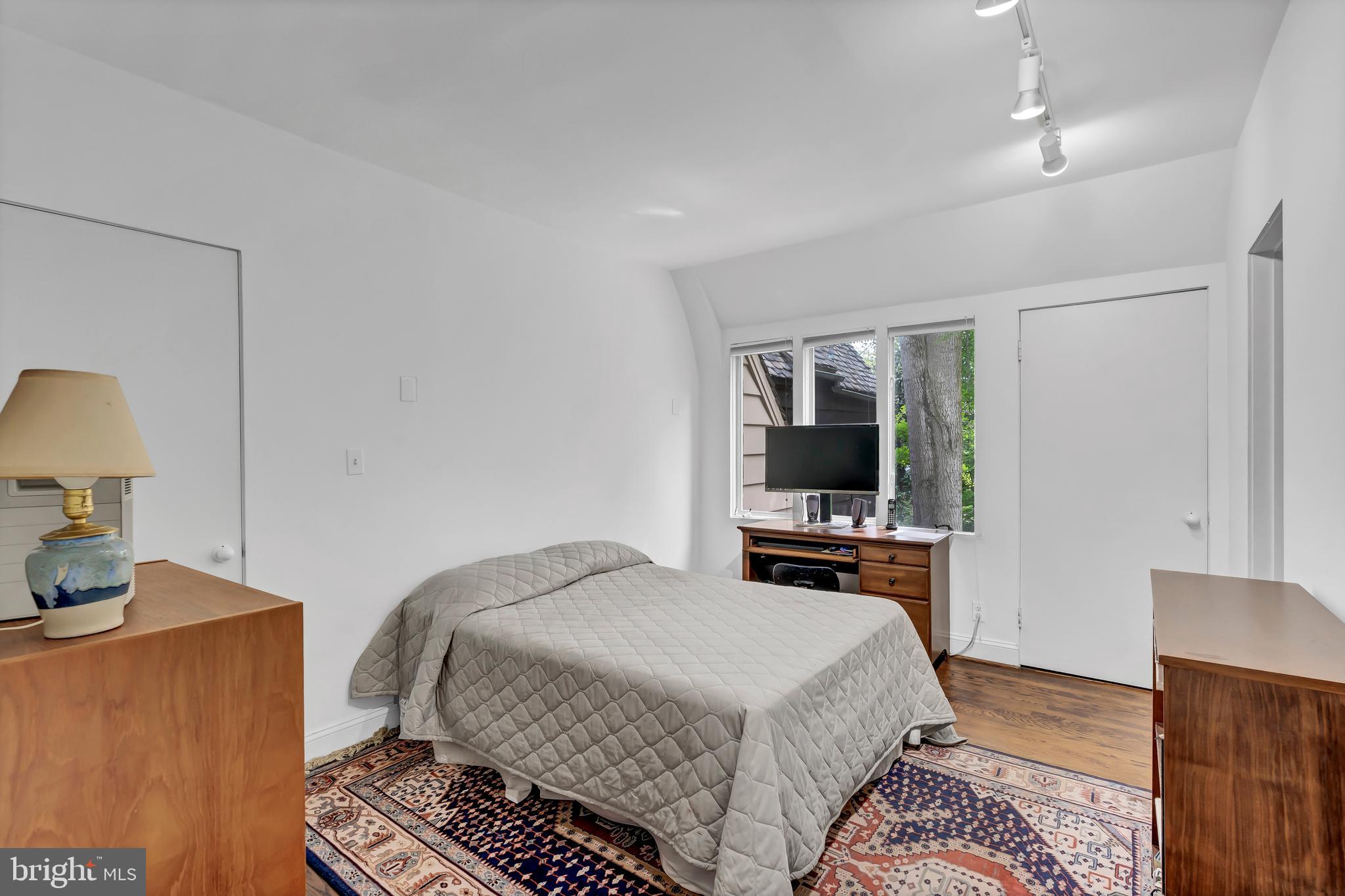 BRADLEY WOODS - Residential