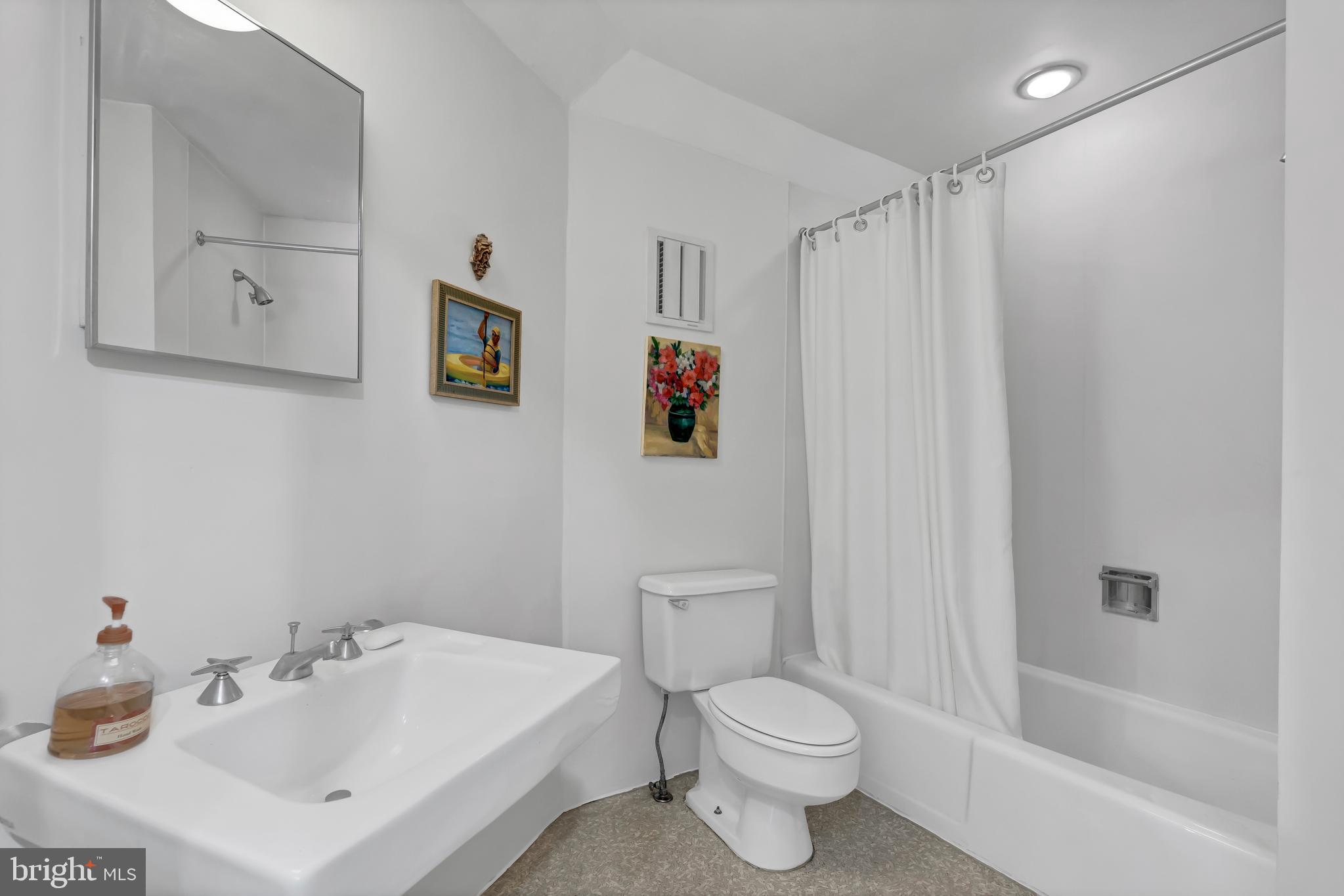 BRADLEY WOODS - Residential