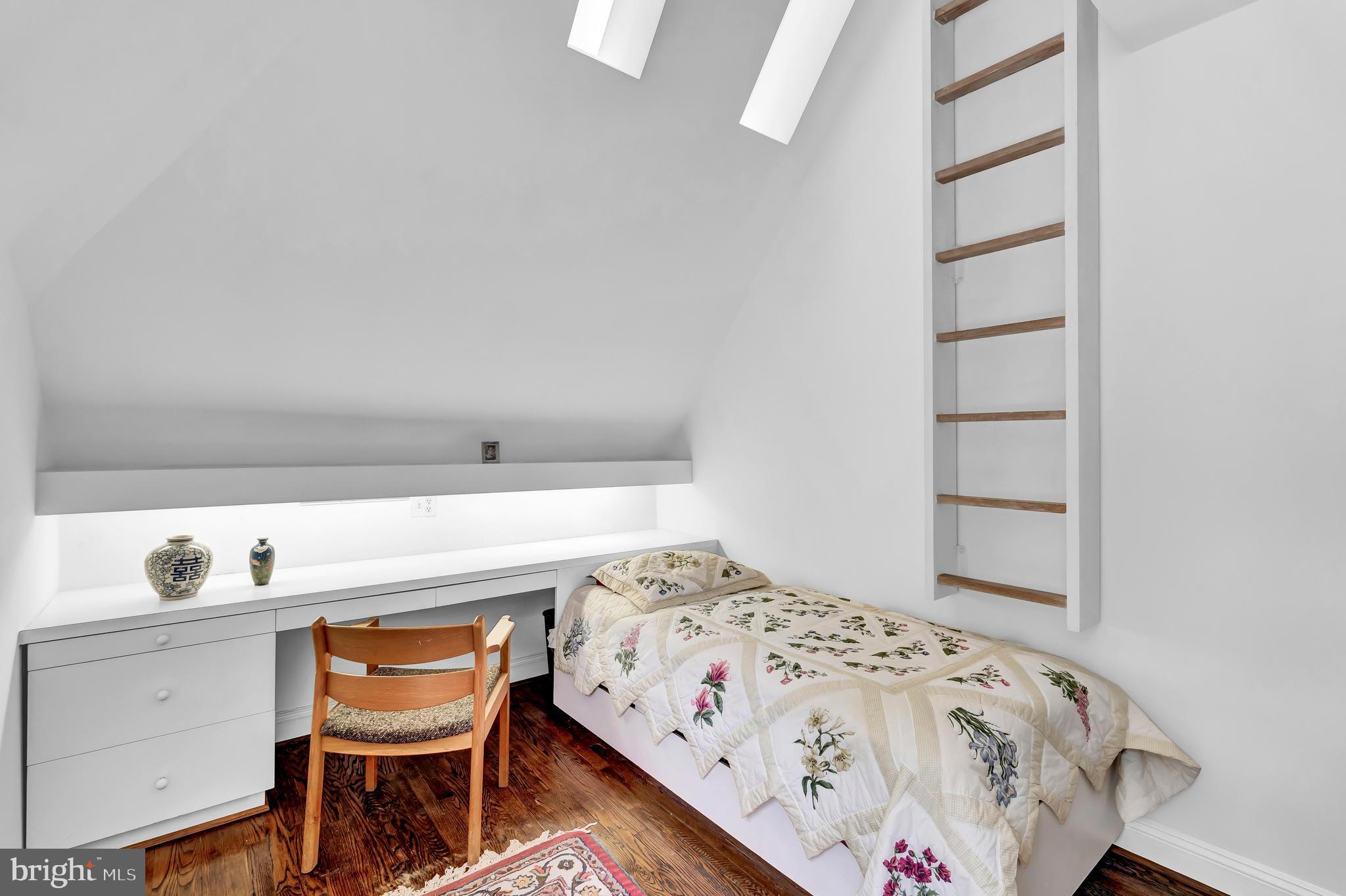 BRADLEY WOODS - Residential