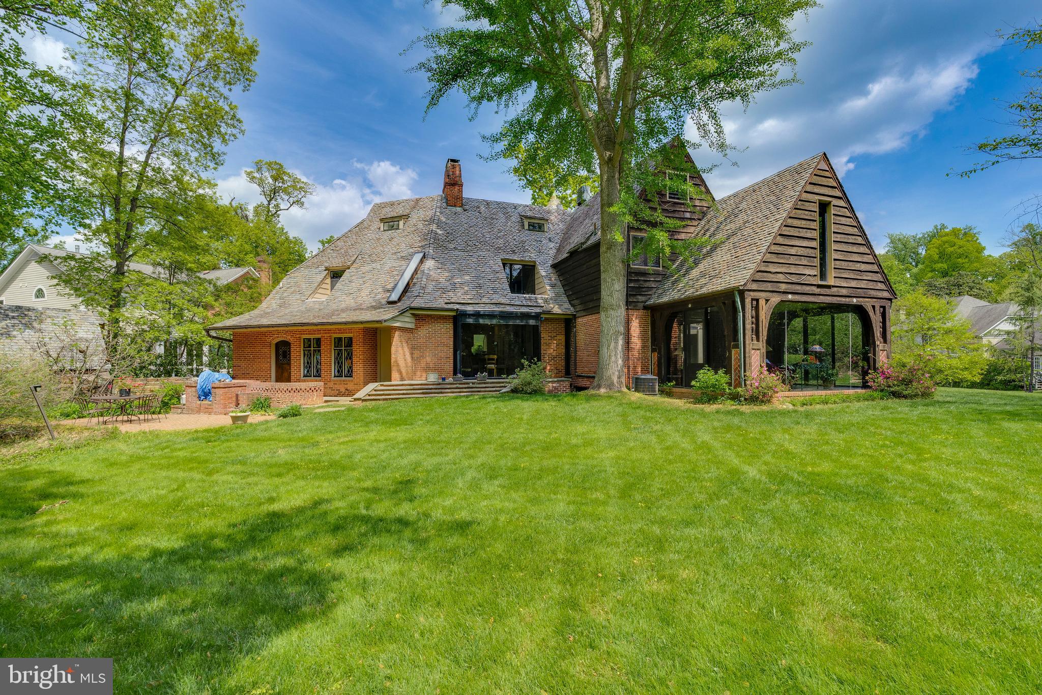 BRADLEY WOODS - Residential