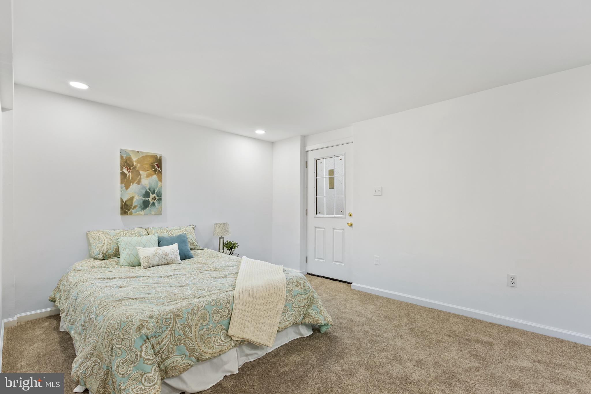 VILLAGE OF KINGS CONTRIVANCE - Residential Lease