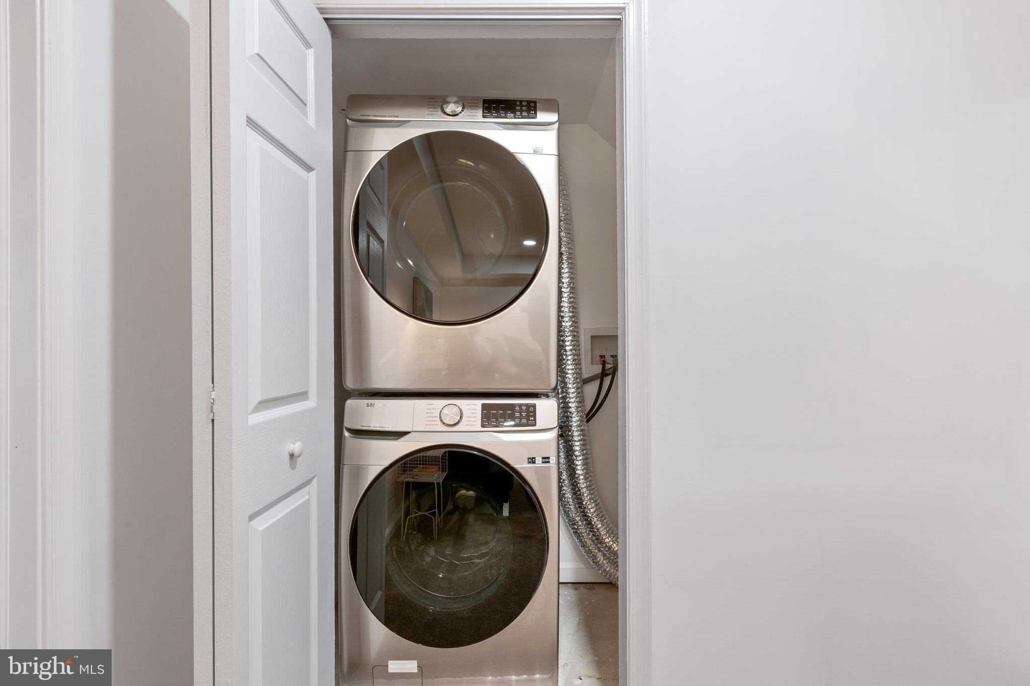 VILLAGE OF KINGS CONTRIVANCE - Residential Lease