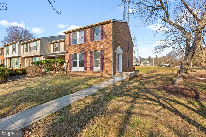 Please direct all inquiries to Kory Phillips.

Welcome to your new home in Columbia! This sun drenched 4-bedroom, 3.5-bathroom end unit townhome has undergone a complete renovation in 2024, offering you a contemporary and living experience ready to go! Step inside to discover the newly renovated kitchen, bathrooms, carpet, ceramic and engineered flooring, paint, and lighting packages, providing a fresh and modern aesthetic throughout.

Equipped with a brand-new full appliance package, including high-end Samsung washer/dryer, this home is ready for you to move in and start living your best life. You can rest easy knowing the roof was replaced in 2022, and the vinyl replacement windows ensure energy efficiency

With king-sized bedrooms on both the top and lowest levels of the home, as well as a bathroom on every level, convenience and comfort are at the forefront when this was renovated. Plus, you'll love the oversized usable lot, boasting an expansive side yard and no homes behind this group of townhomes, providing privacy and a serene setting to enjoy outdoor activities or simply unwind after a long day. This home get's TONS of NATURAL LIGHT!

Don't miss your chance to rent this meticulously renovated townhome in a prime location – schedule your viewing today and prepare to fall in love!