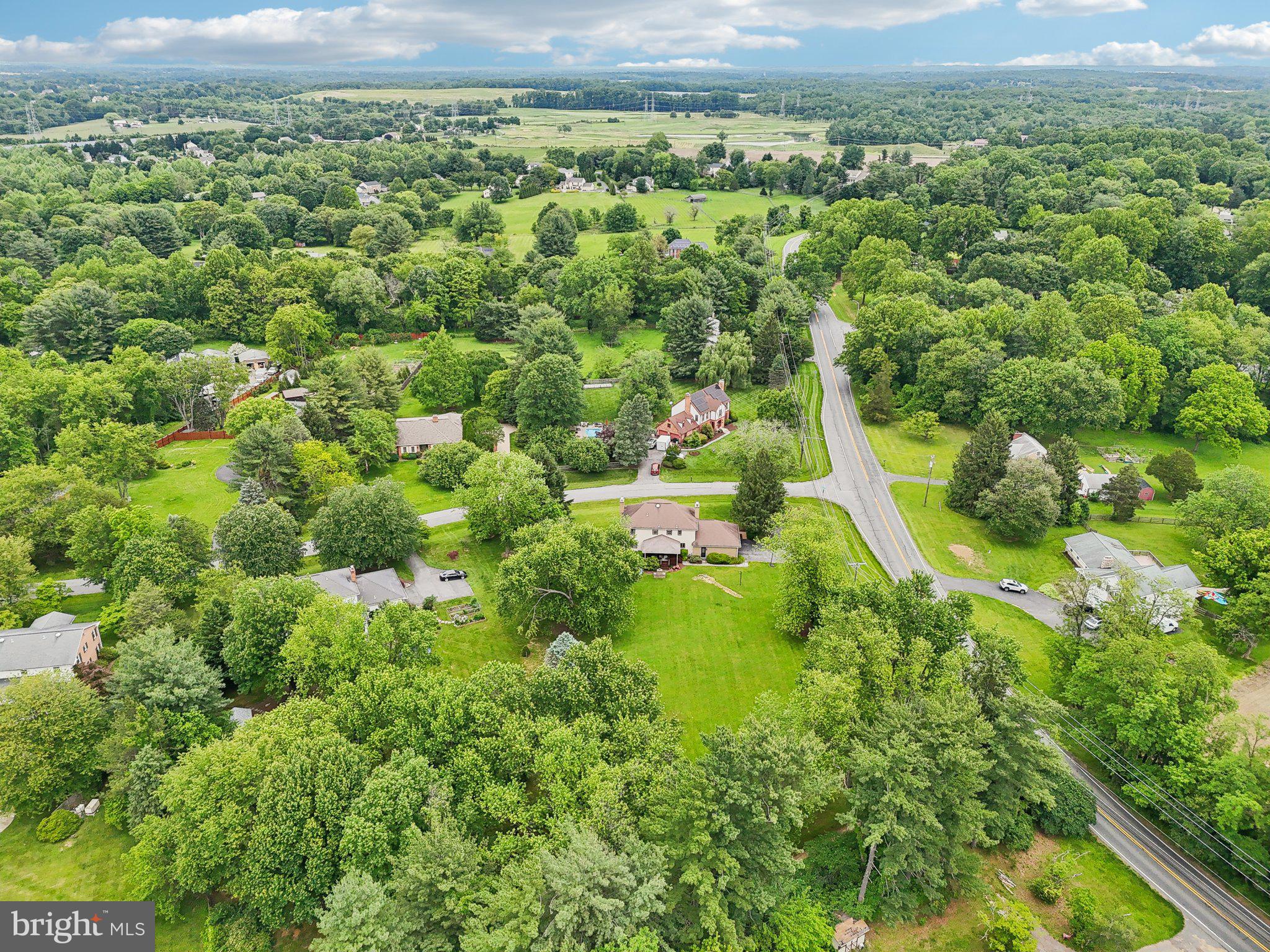 ROLLING KNOLLS - Residential