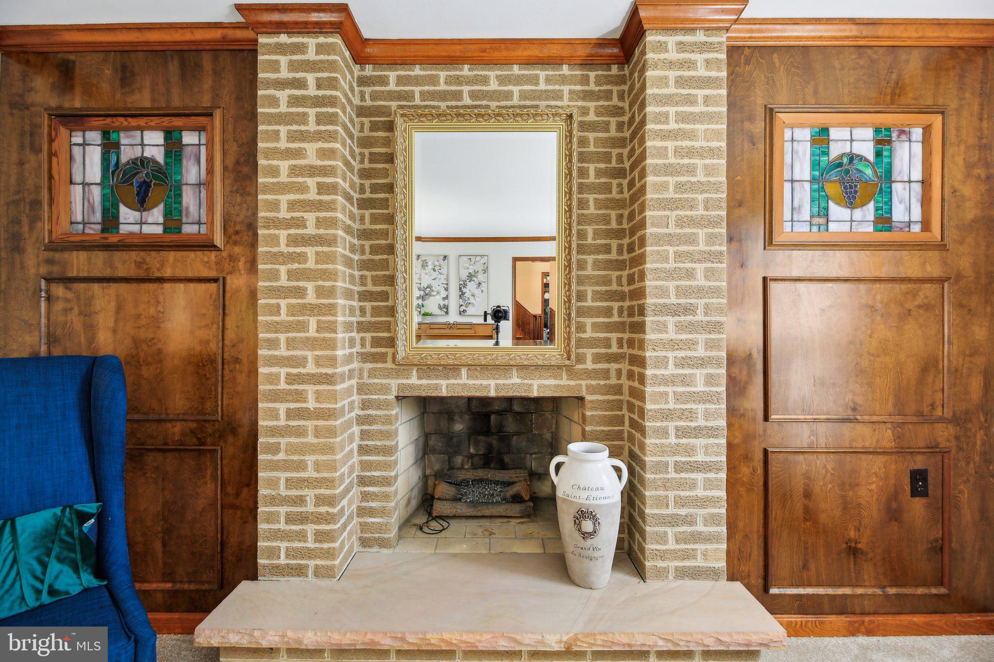 ROLLING KNOLLS - Residential