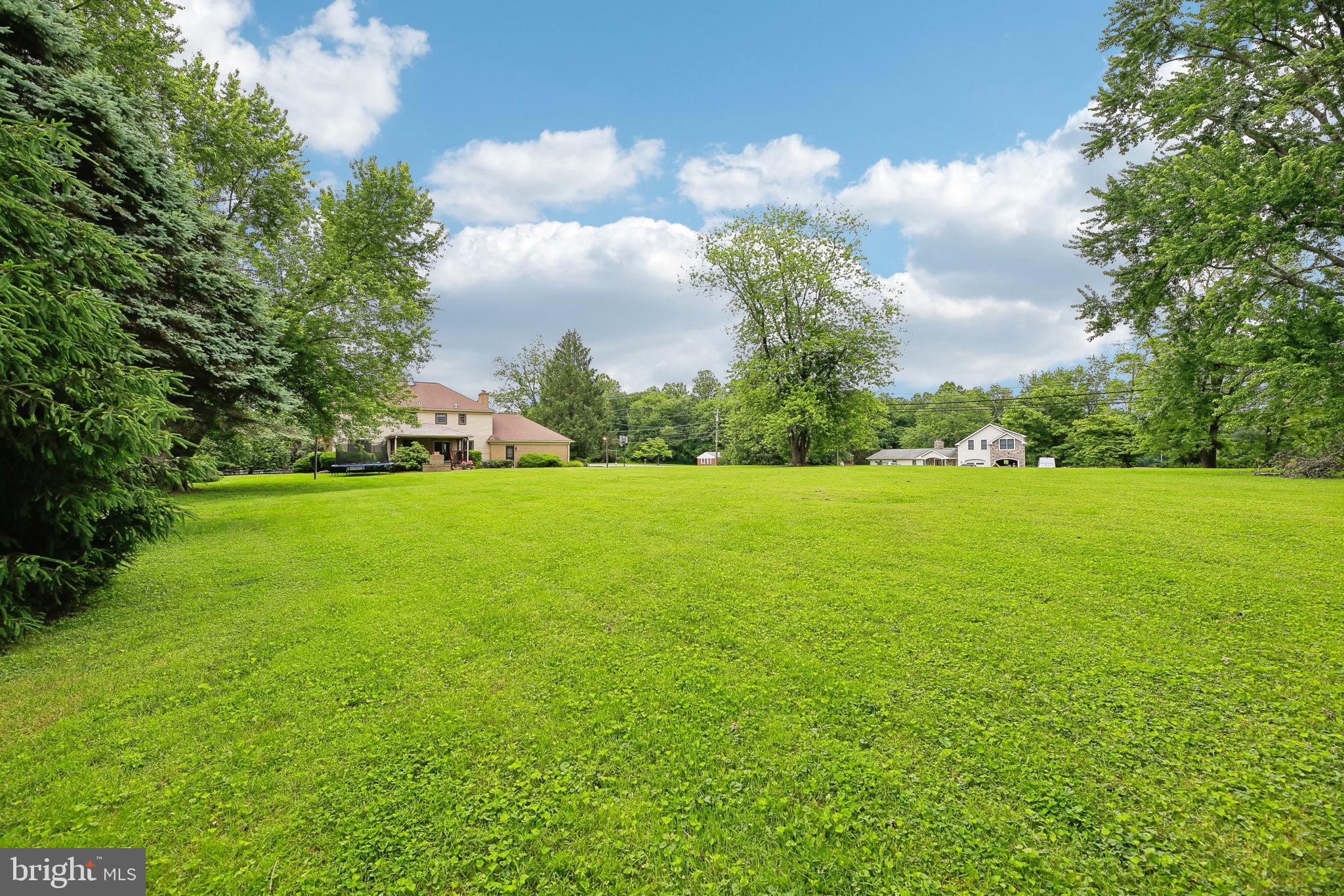 ROLLING KNOLLS - Residential