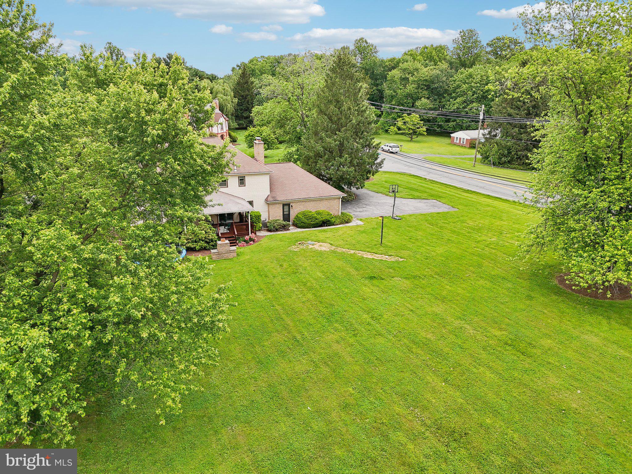 ROLLING KNOLLS - Residential