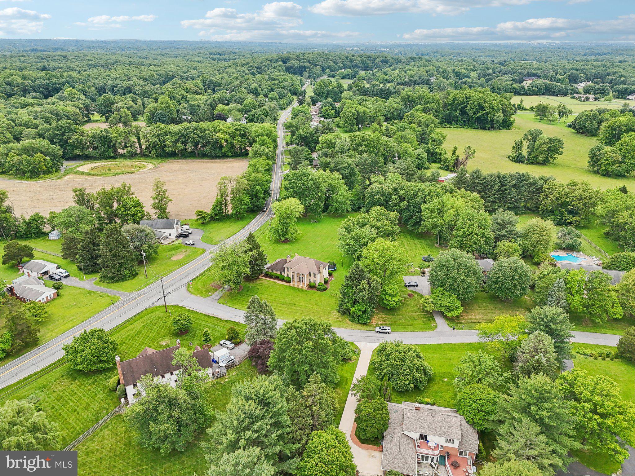 ROLLING KNOLLS - Residential