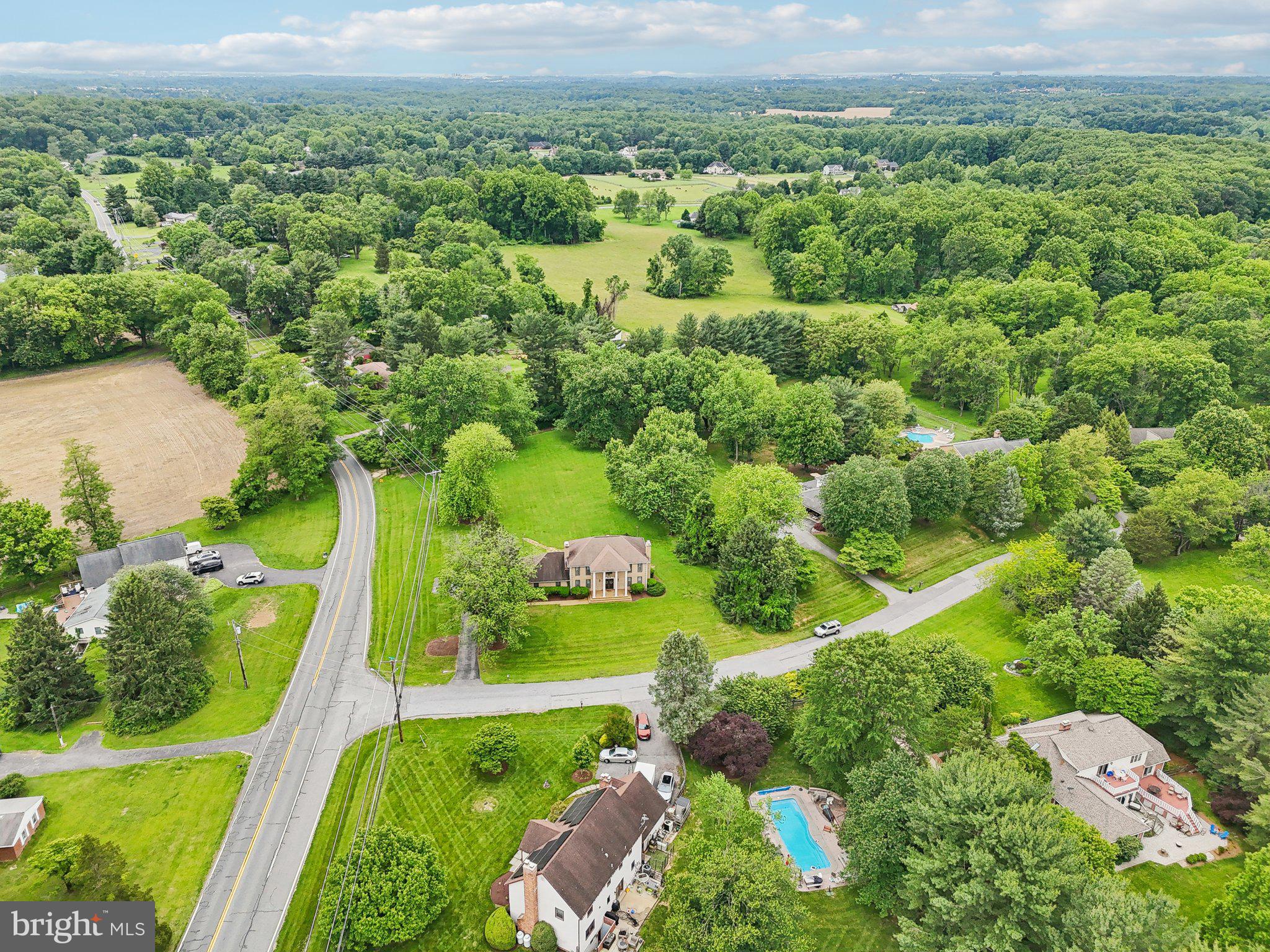 ROLLING KNOLLS - Residential