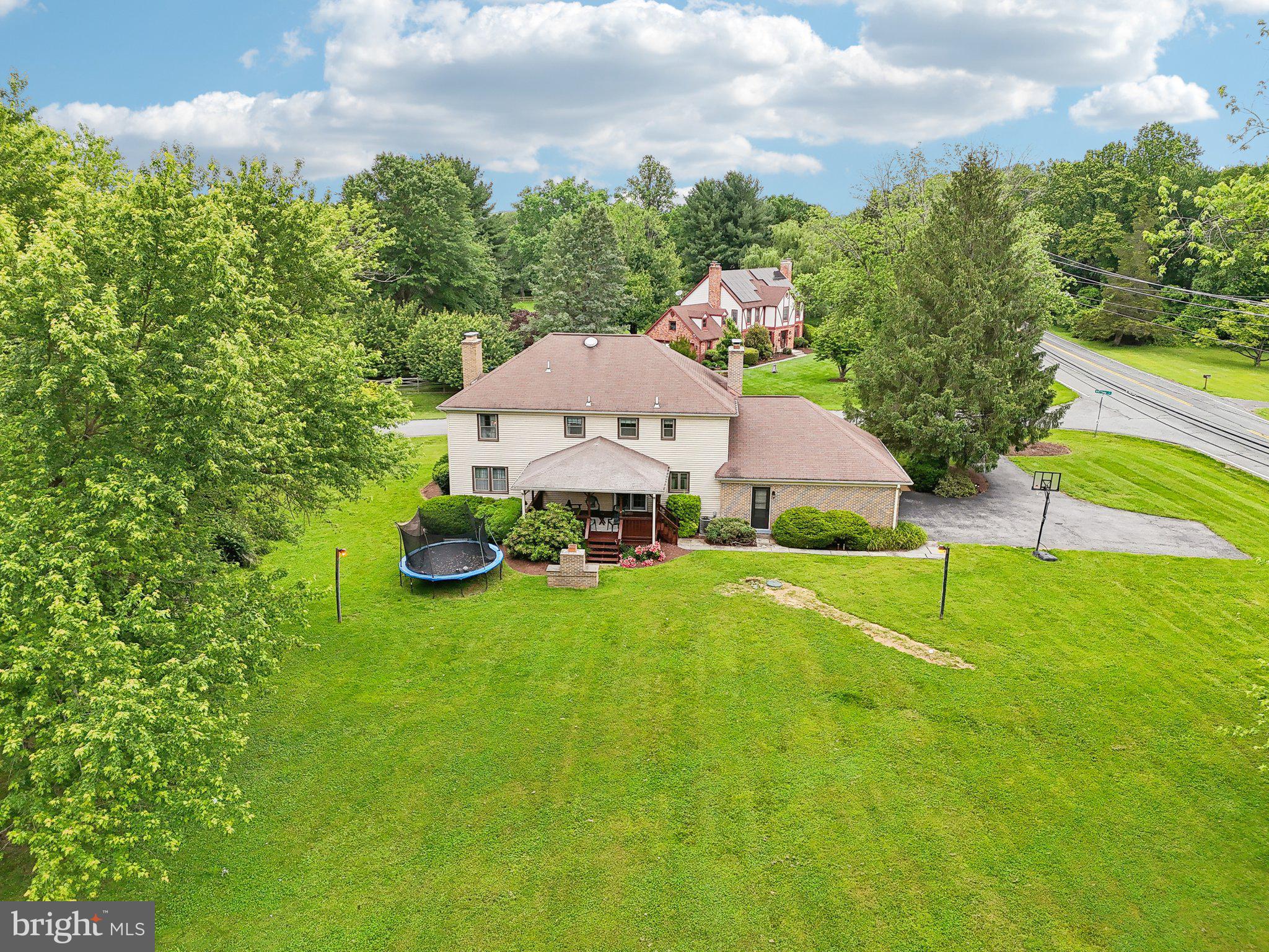 ROLLING KNOLLS - Residential