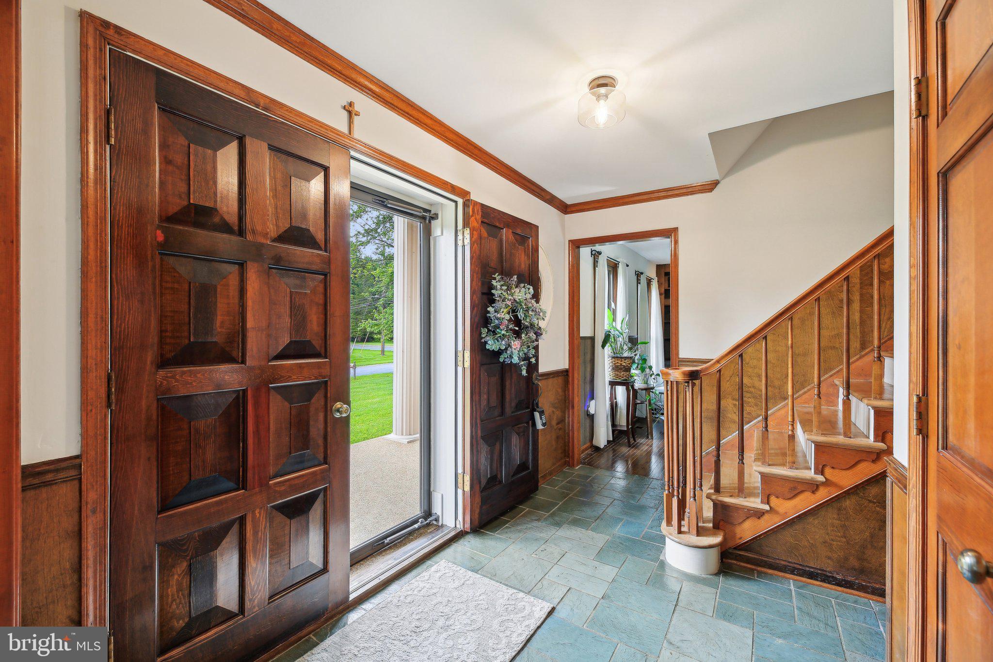 ROLLING KNOLLS - Residential