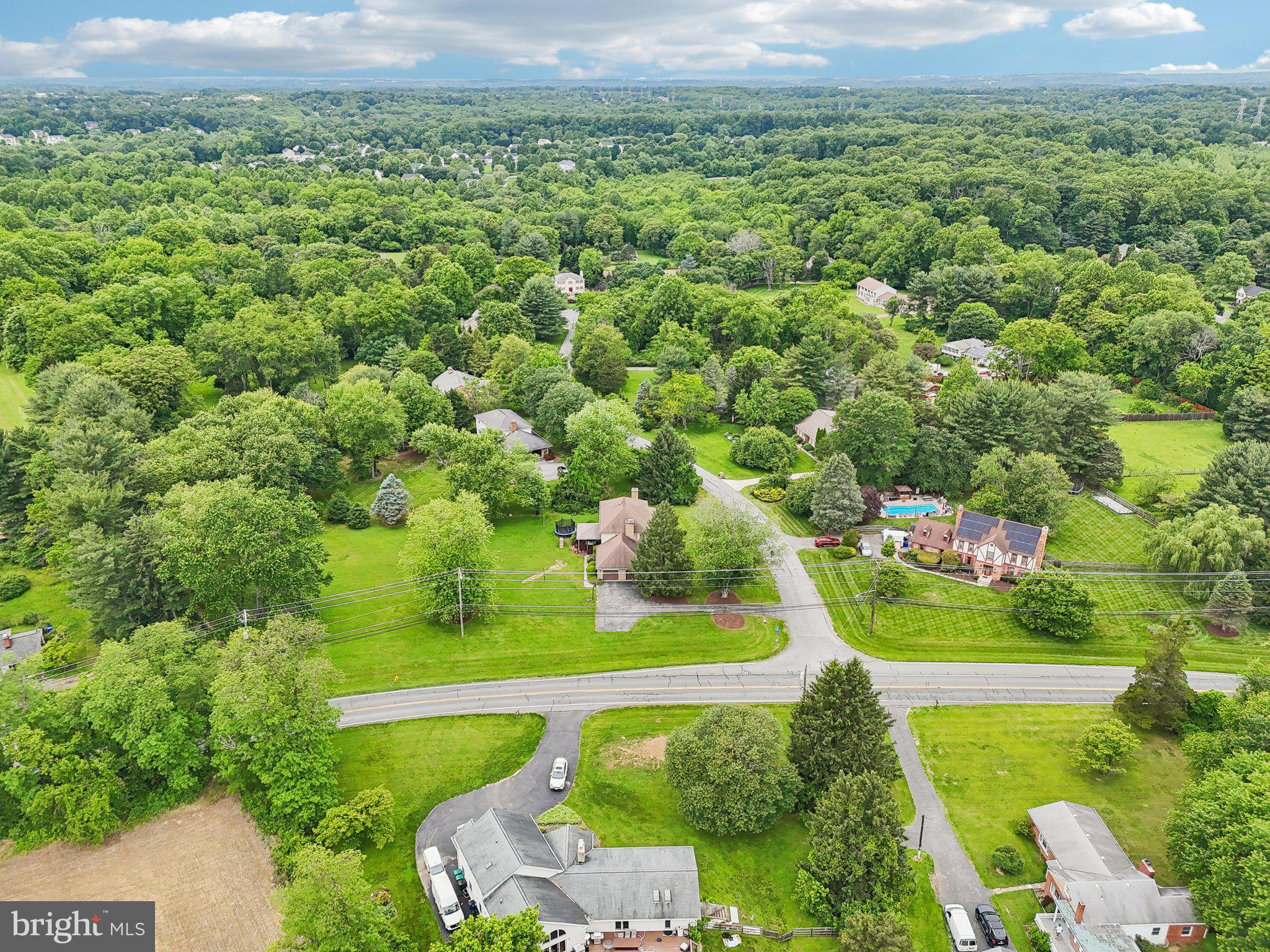 ROLLING KNOLLS - Residential