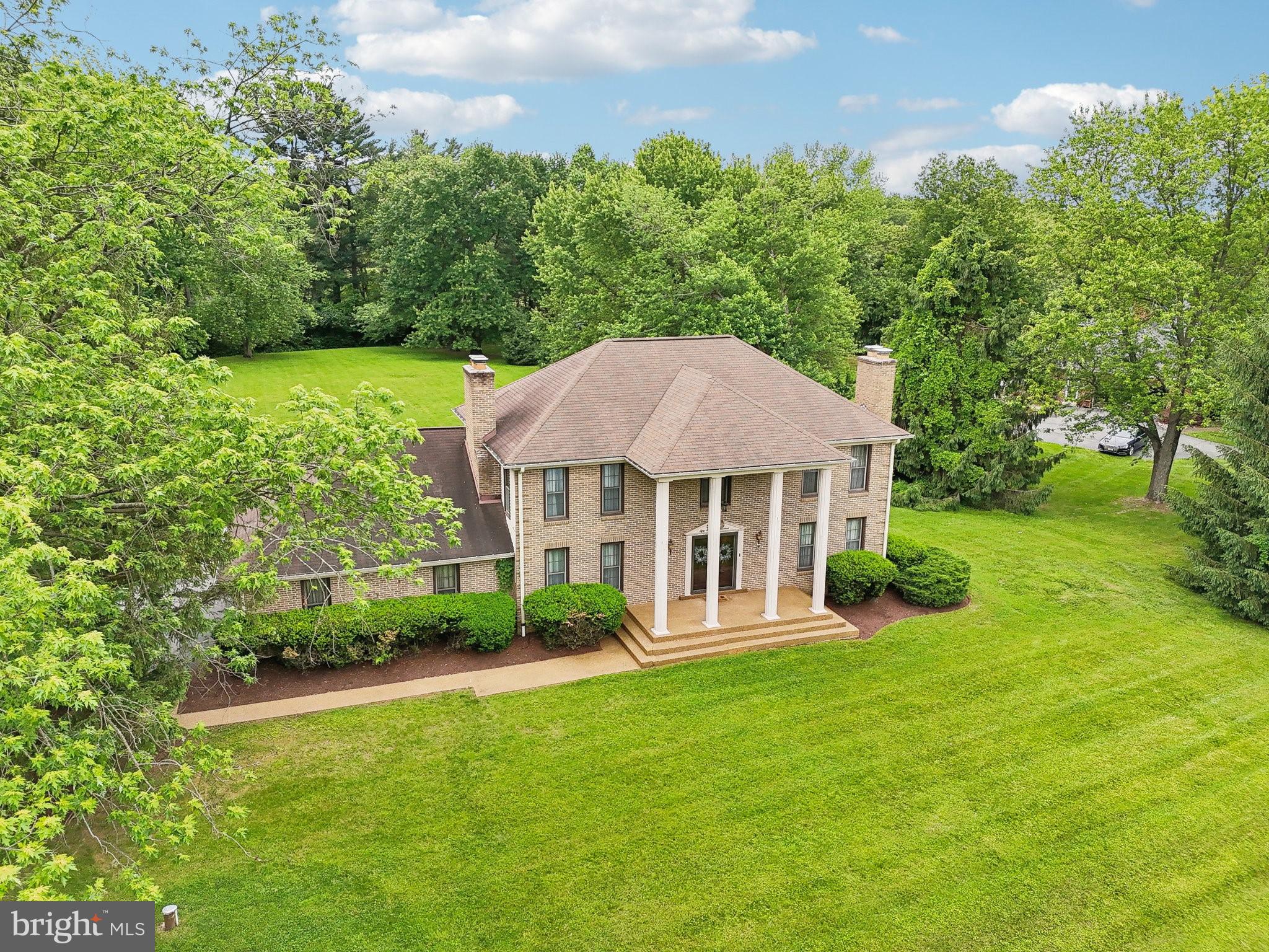 ROLLING KNOLLS - Residential