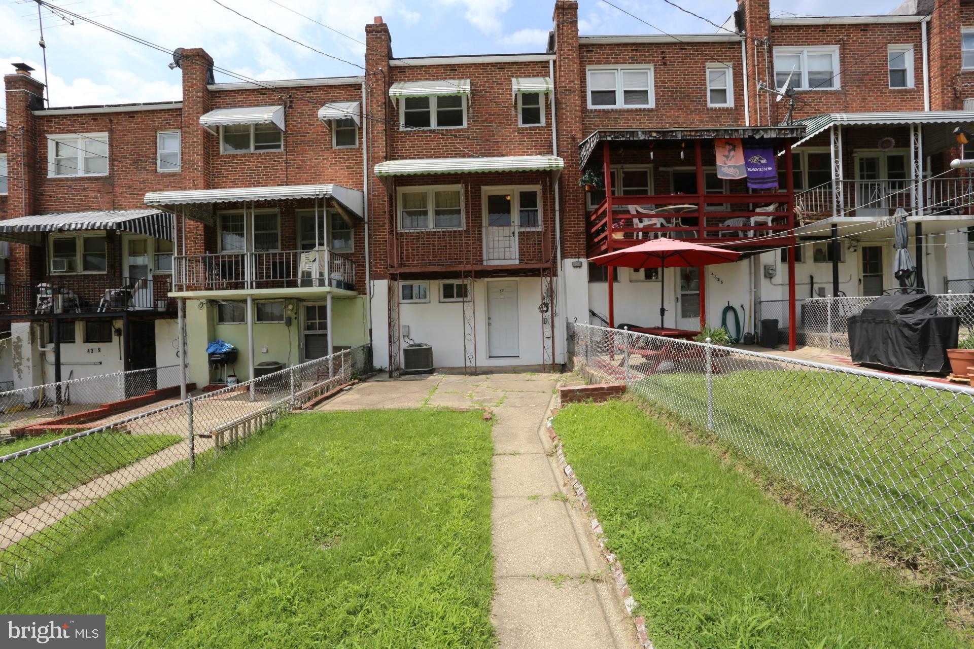 PARKSIDE - Residential Lease