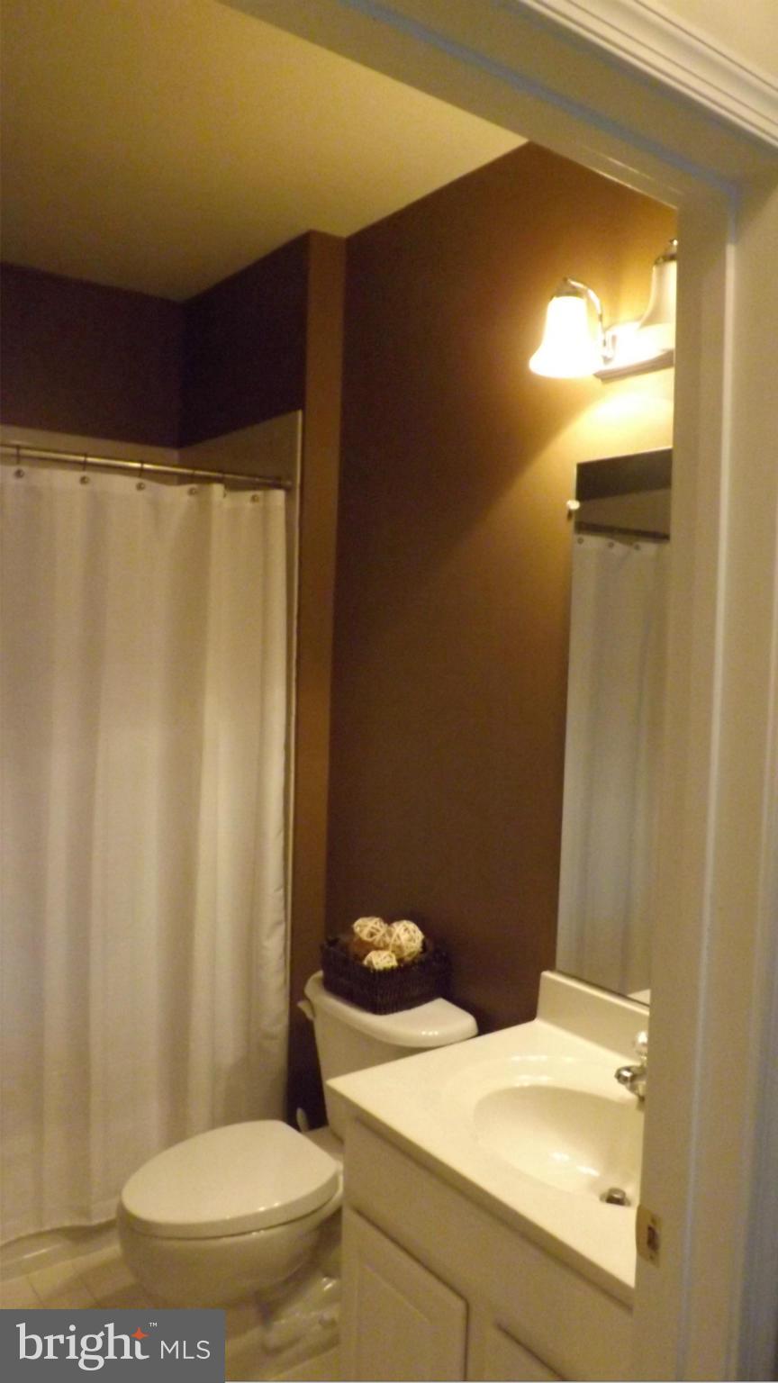 THE RESERVE CONDOMINIUMS - Residential Lease