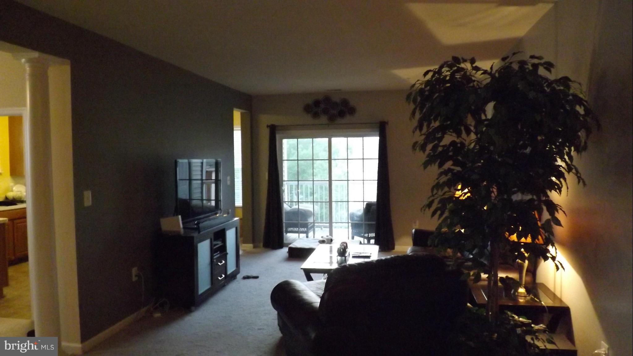 THE RESERVE CONDOMINIUMS - Residential Lease