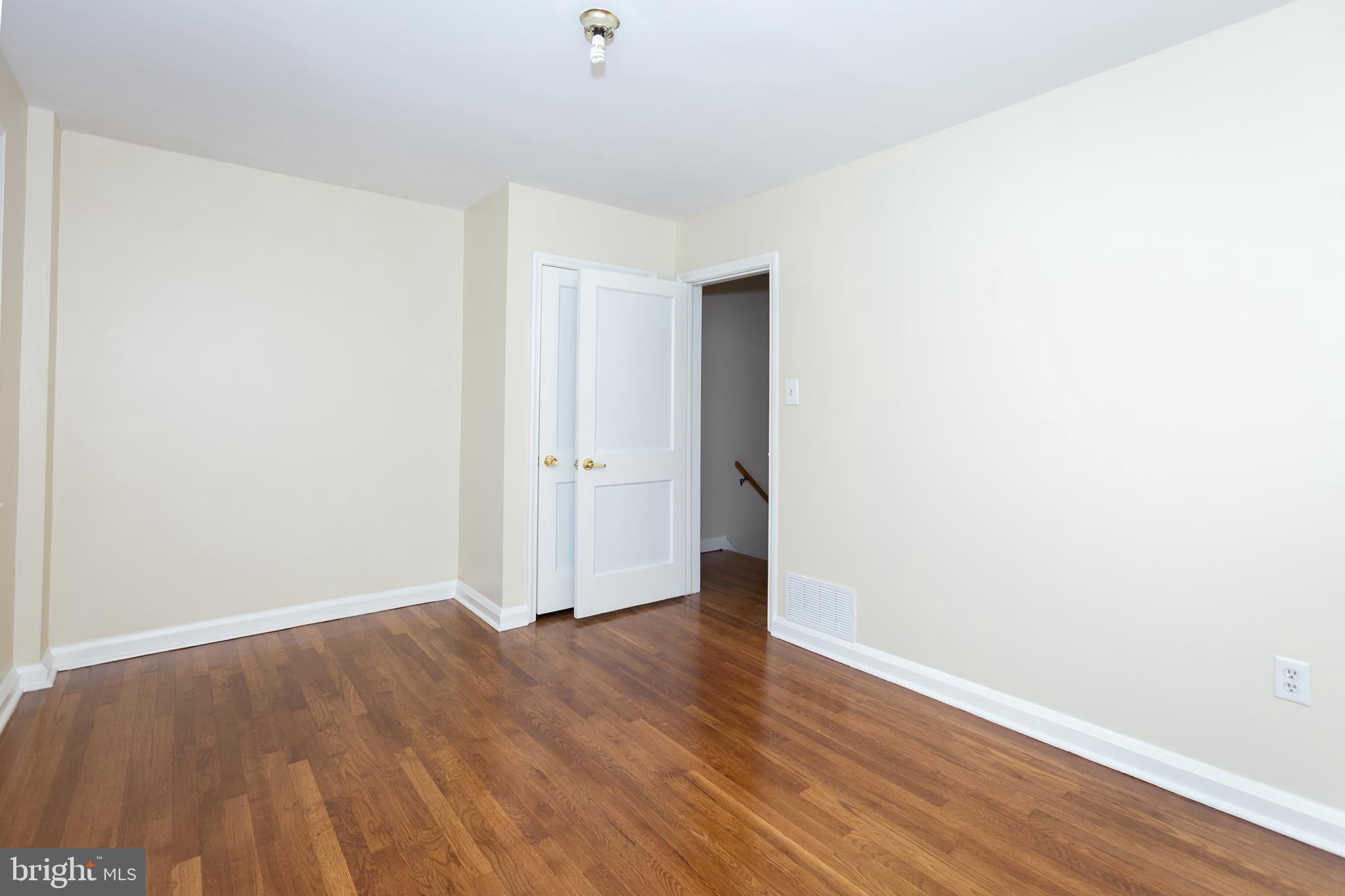 EASTWOOD - Residential