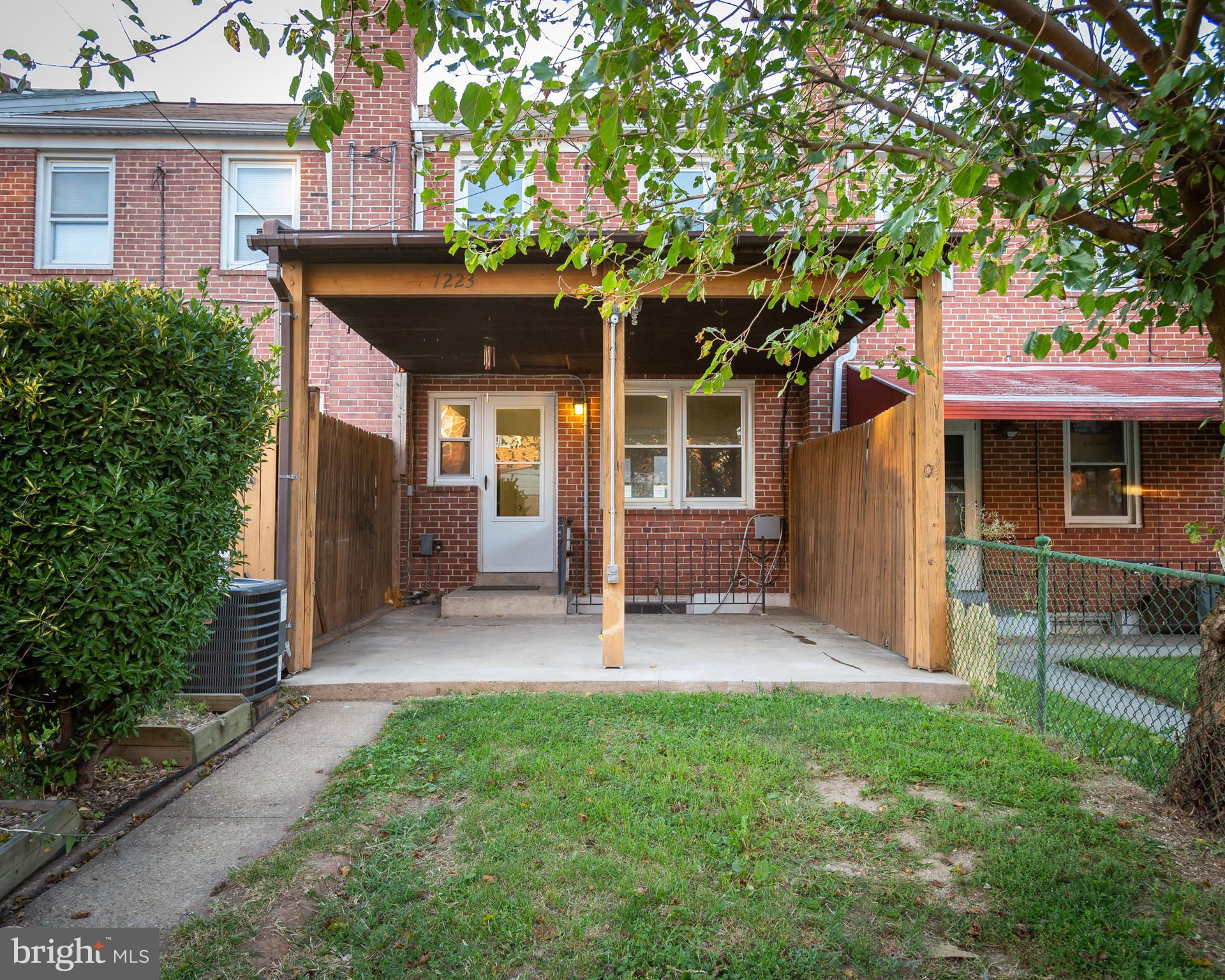 EASTWOOD - Residential