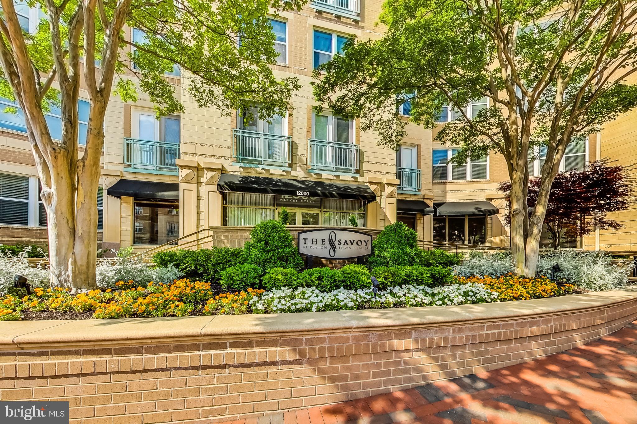SAVOY AT RESTON TOWN CENTER - Residential