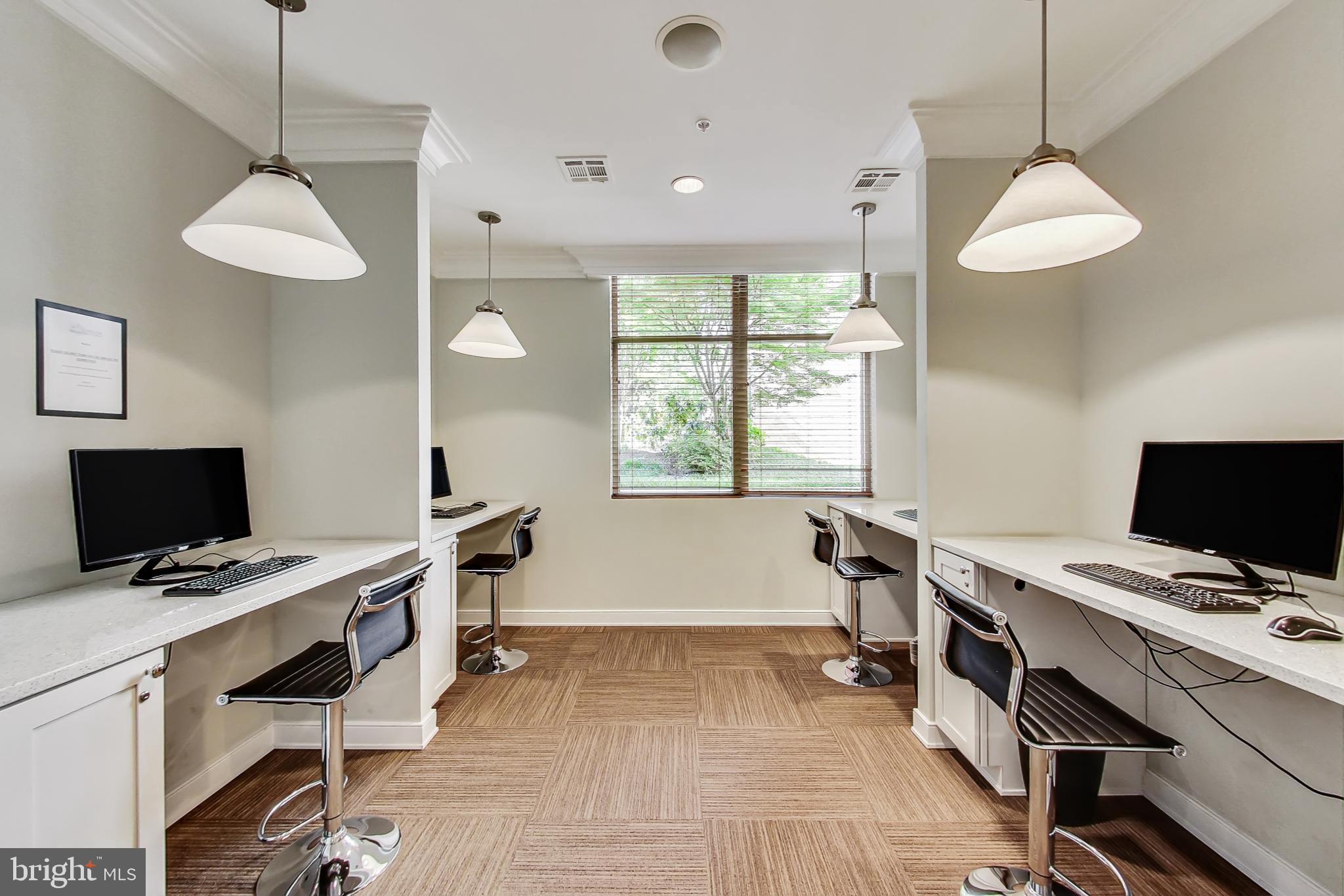 SAVOY AT RESTON TOWN CENTER - Residential