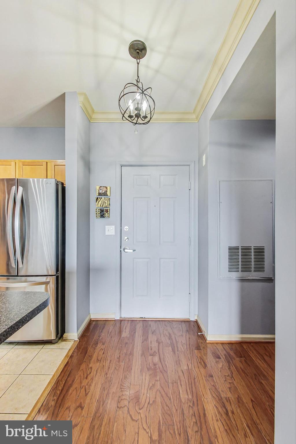 SAVOY AT RESTON TOWN CENTER - Residential